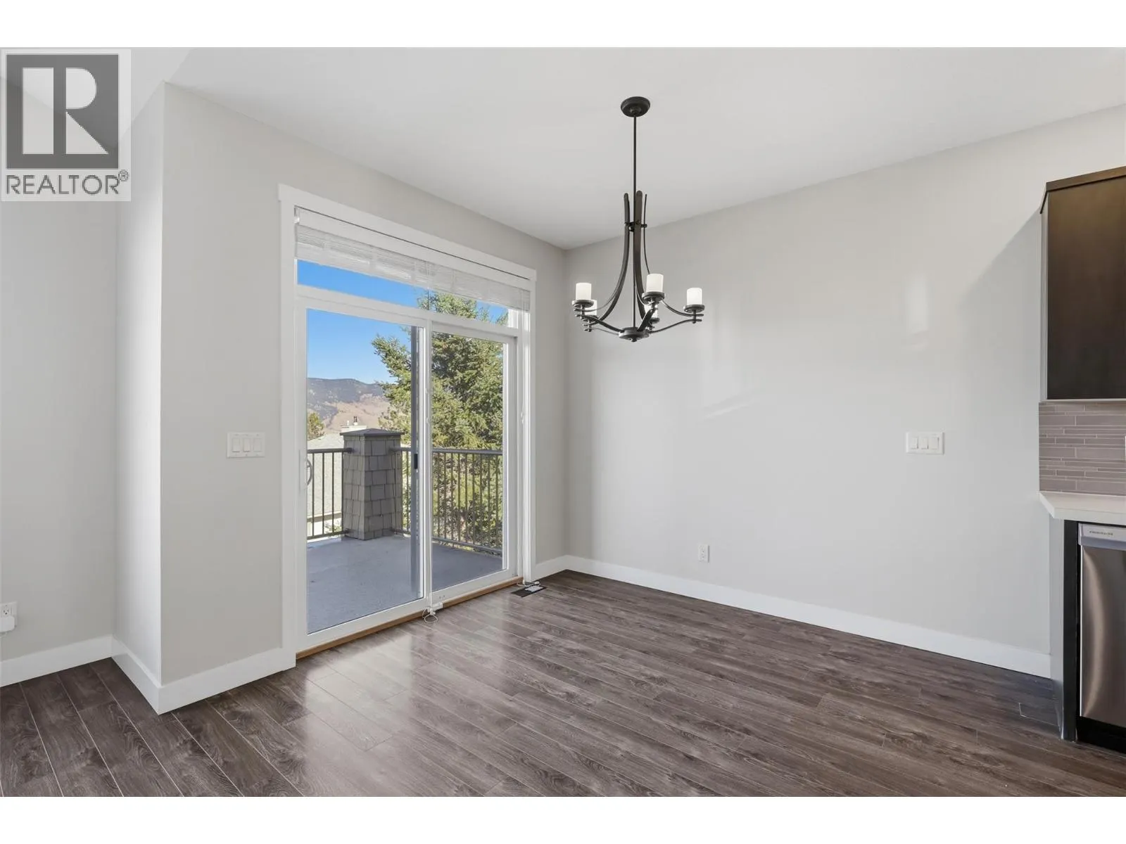 1939 COLDWATER Drive Unit# 106
