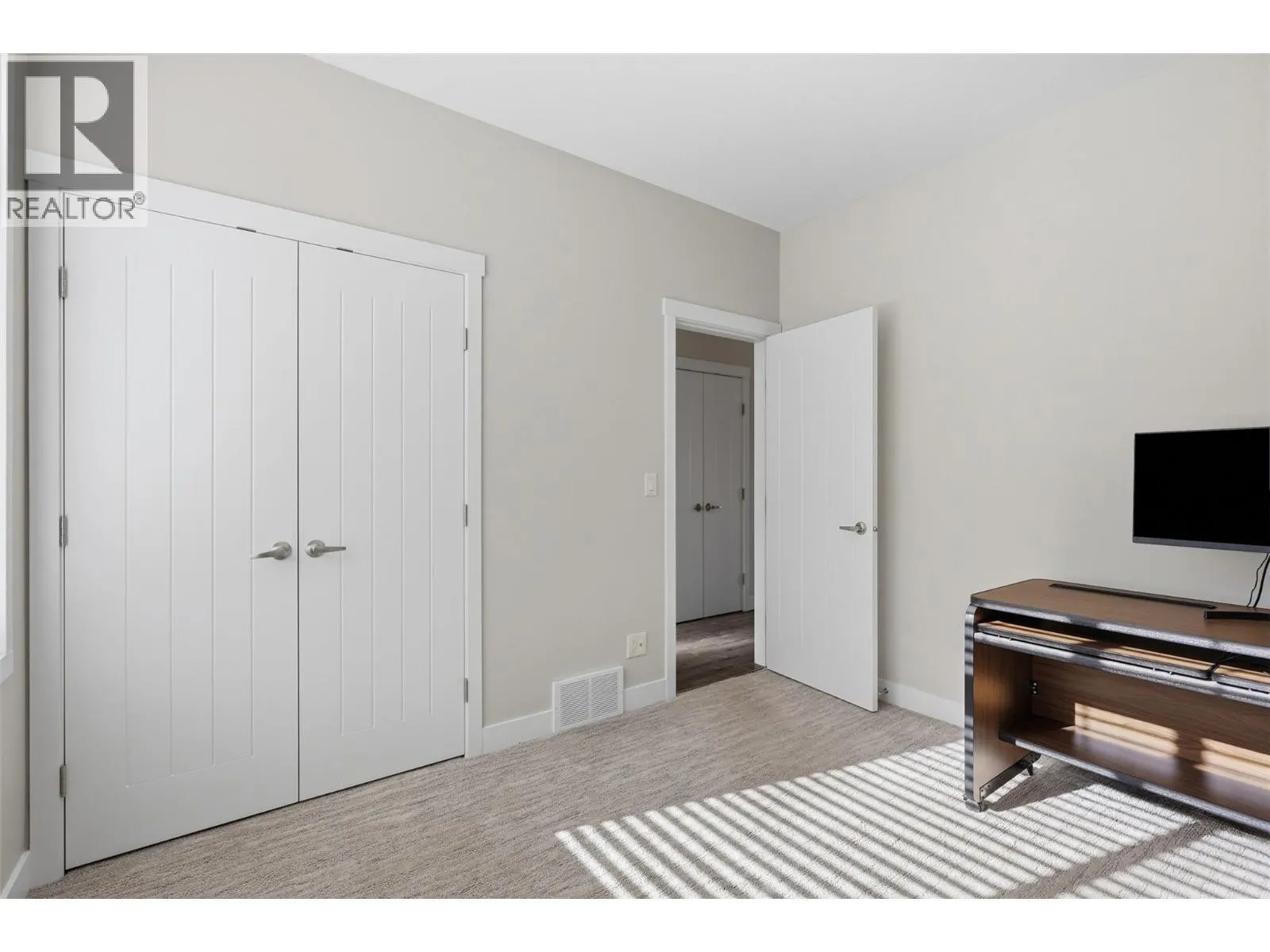 1939 COLDWATER Drive Unit# 106