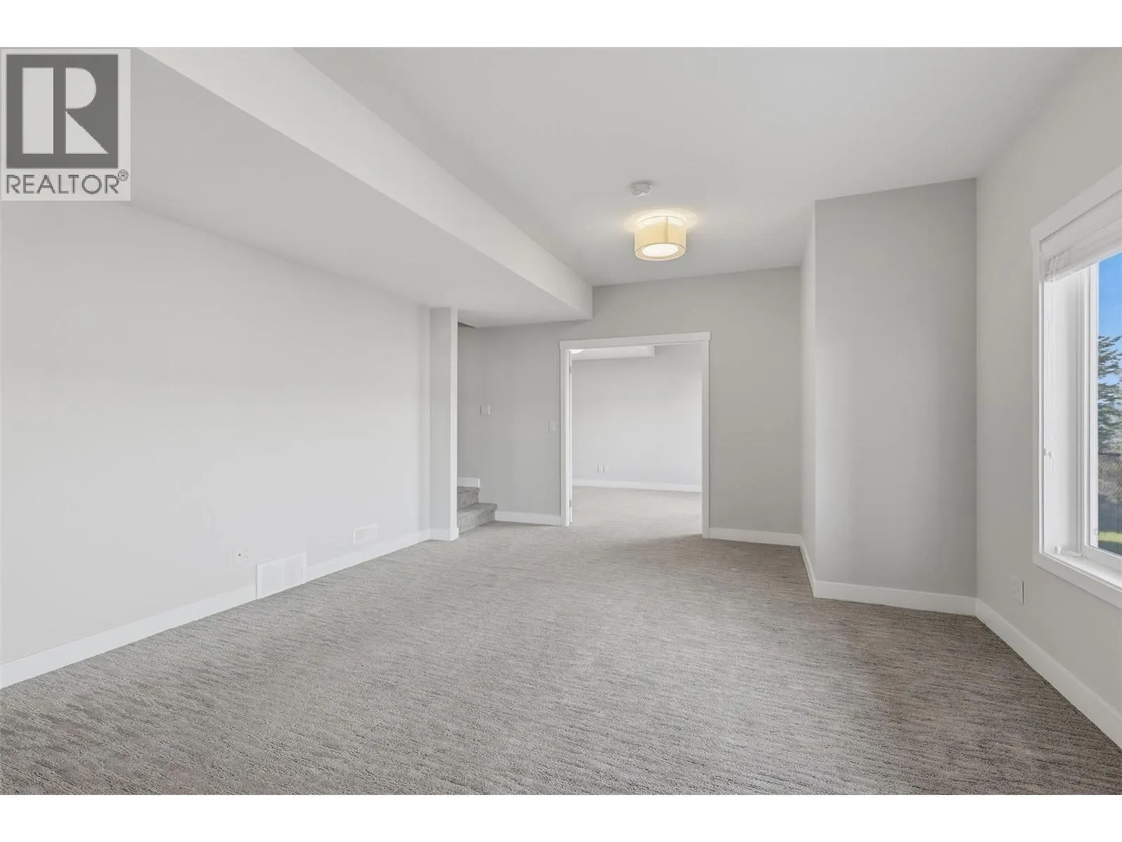 1939 COLDWATER Drive Unit# 106