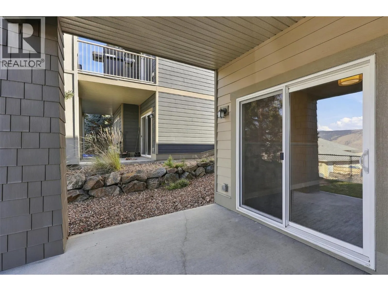 1939 COLDWATER Drive Unit# 106
