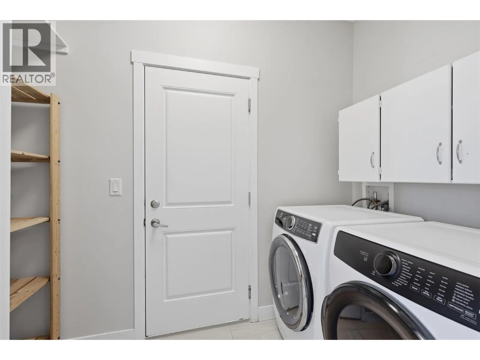 1939 COLDWATER Drive Unit# 106