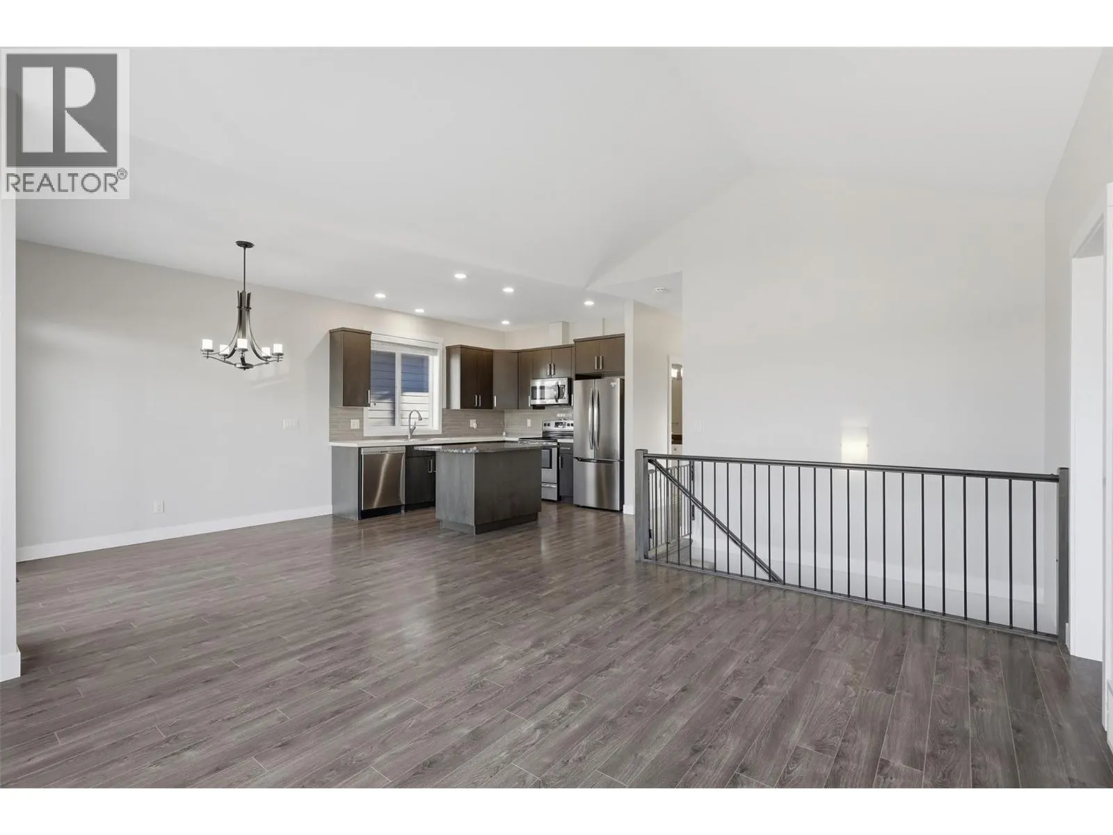 1939 COLDWATER Drive Unit# 106