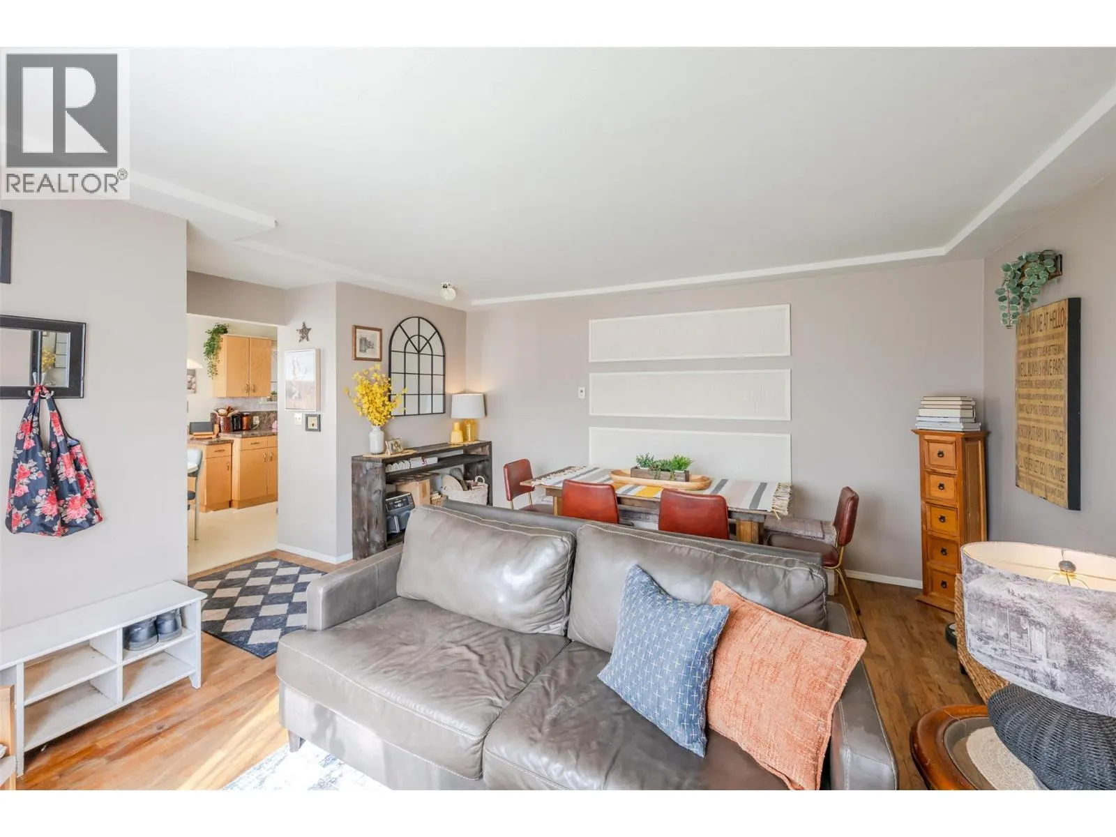 797 FORESTBROOK Drive