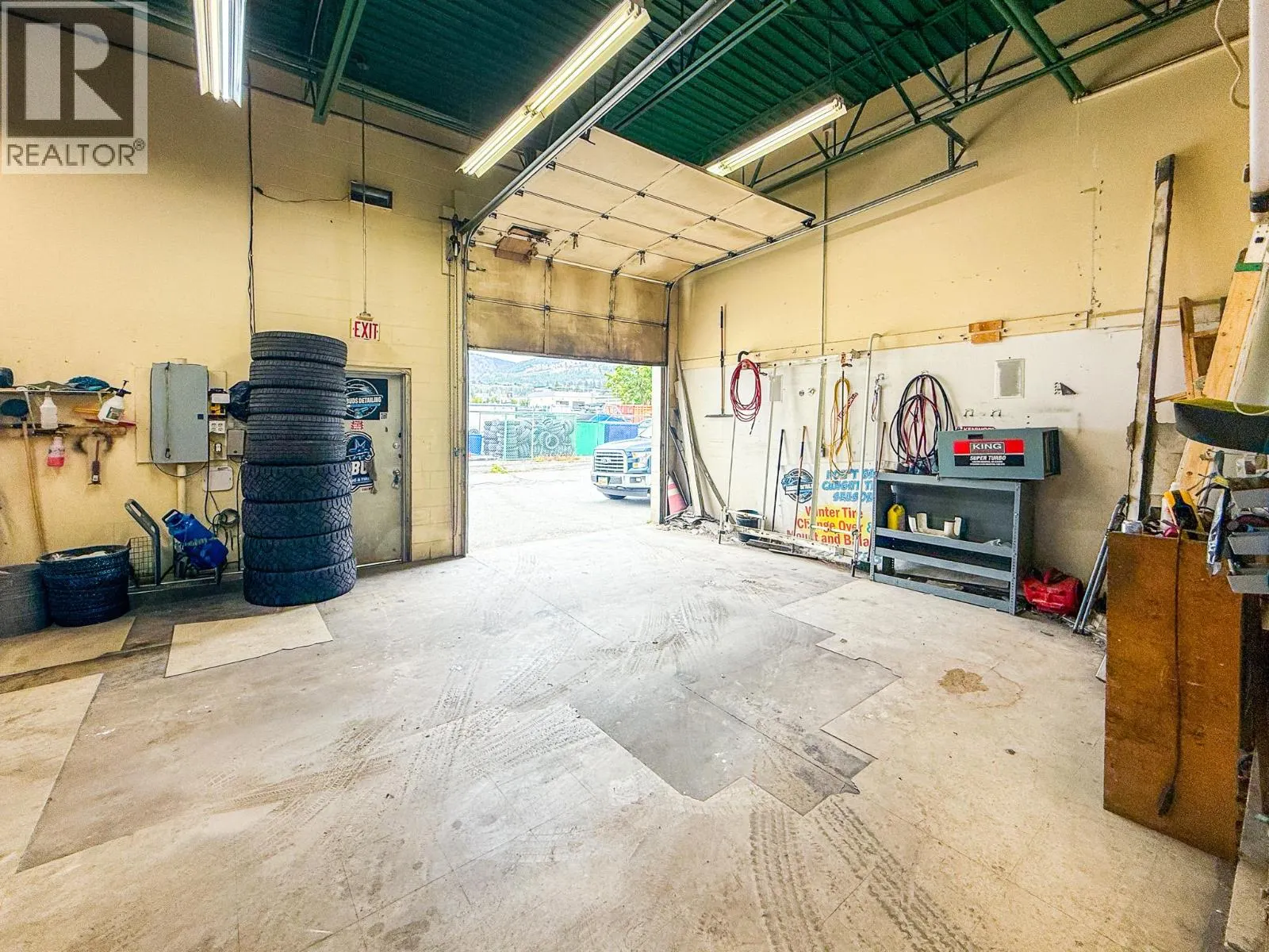78 Industrial Avenue W Unit# 103/104