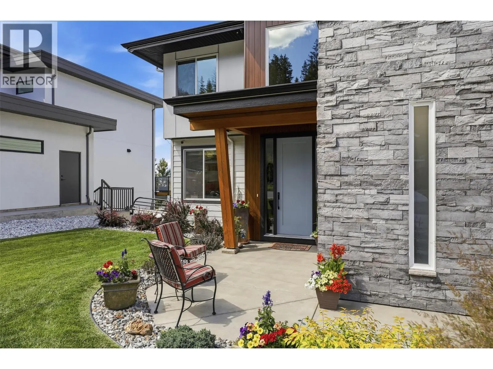 2137 LUPIN Court