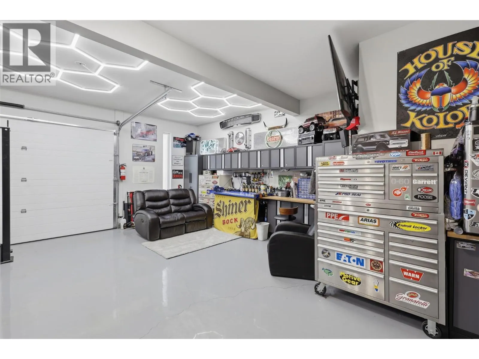 2137 LUPIN Court