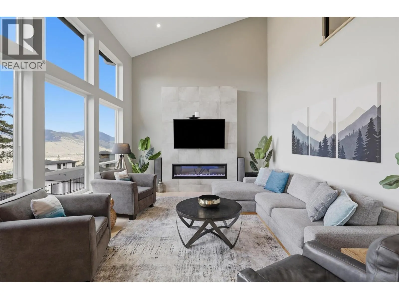 2137 LUPIN Court