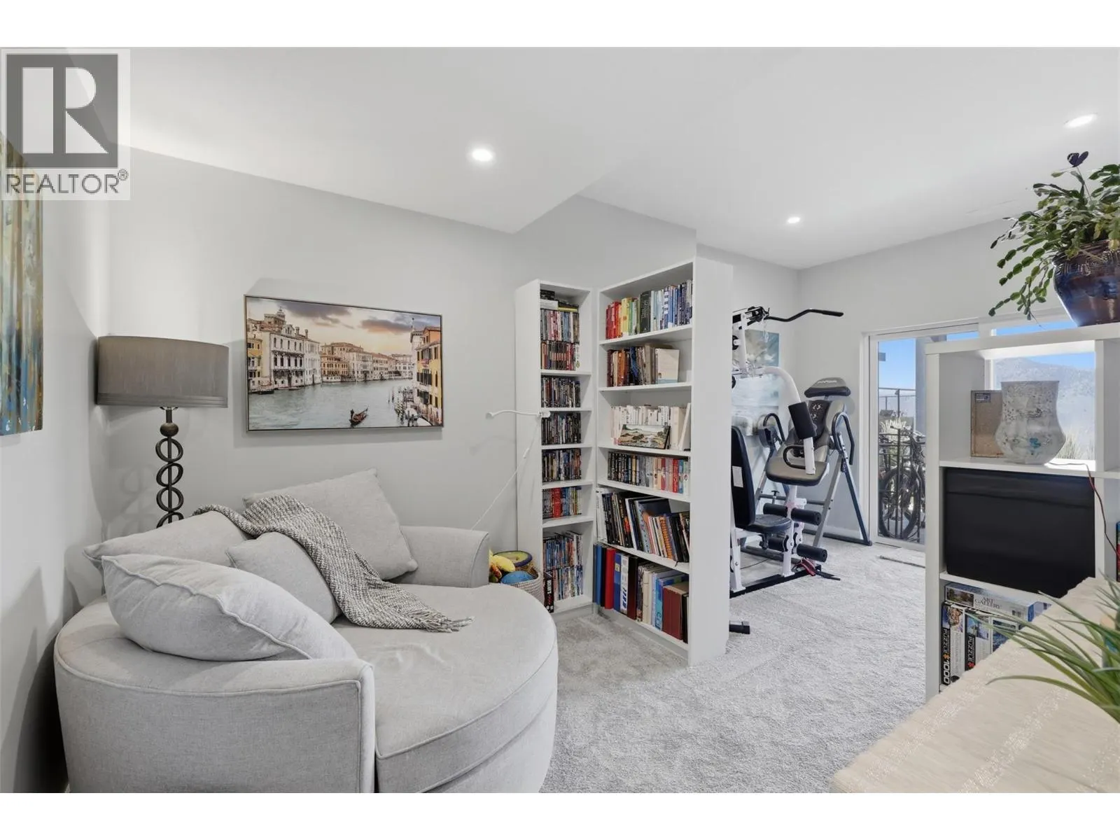 2137 LUPIN Court
