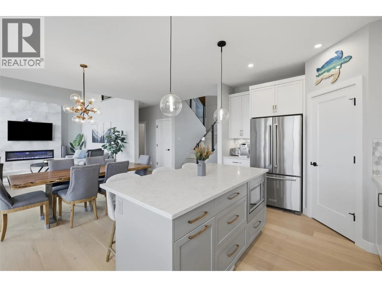 2137 LUPIN Court