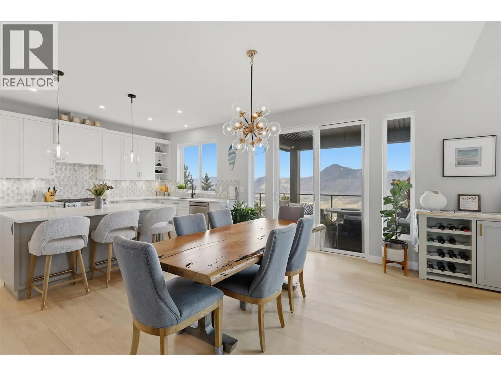 2137 LUPIN Court