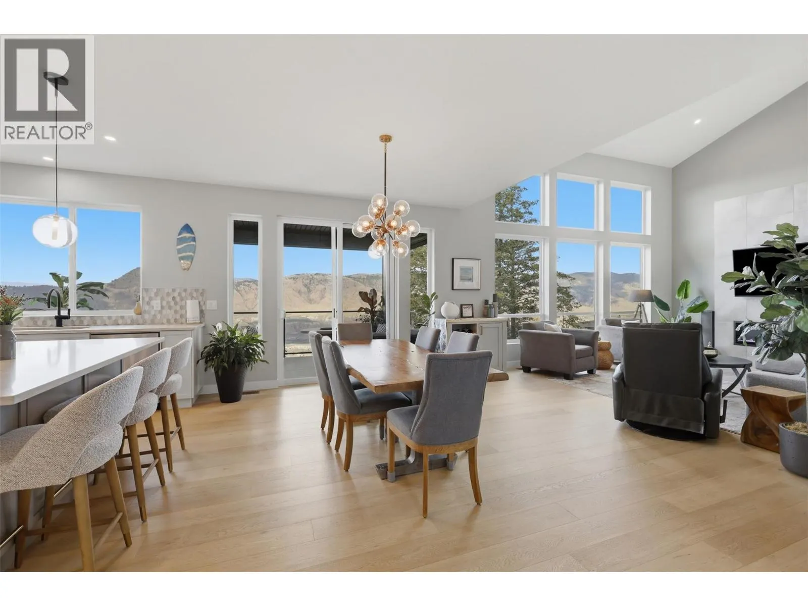 2137 LUPIN Court