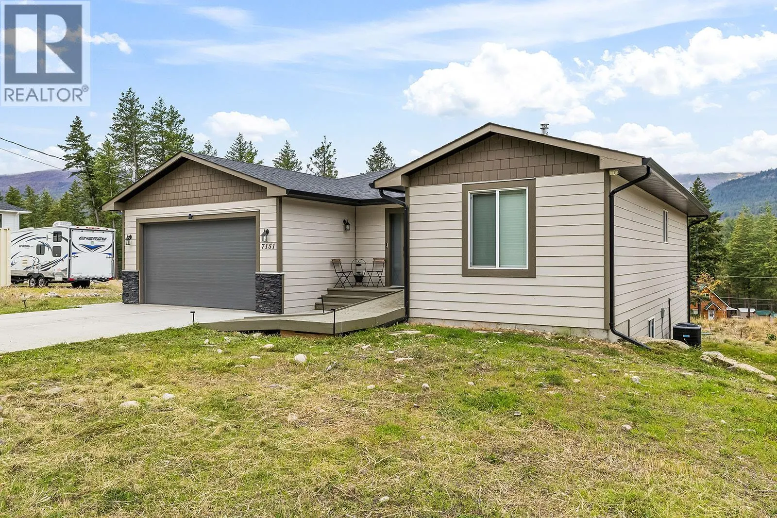 7151 Dunwaters Road