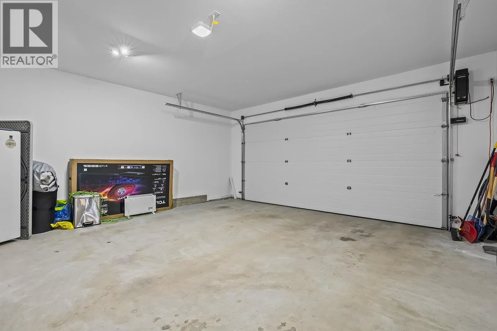 7151 Dunwaters Road