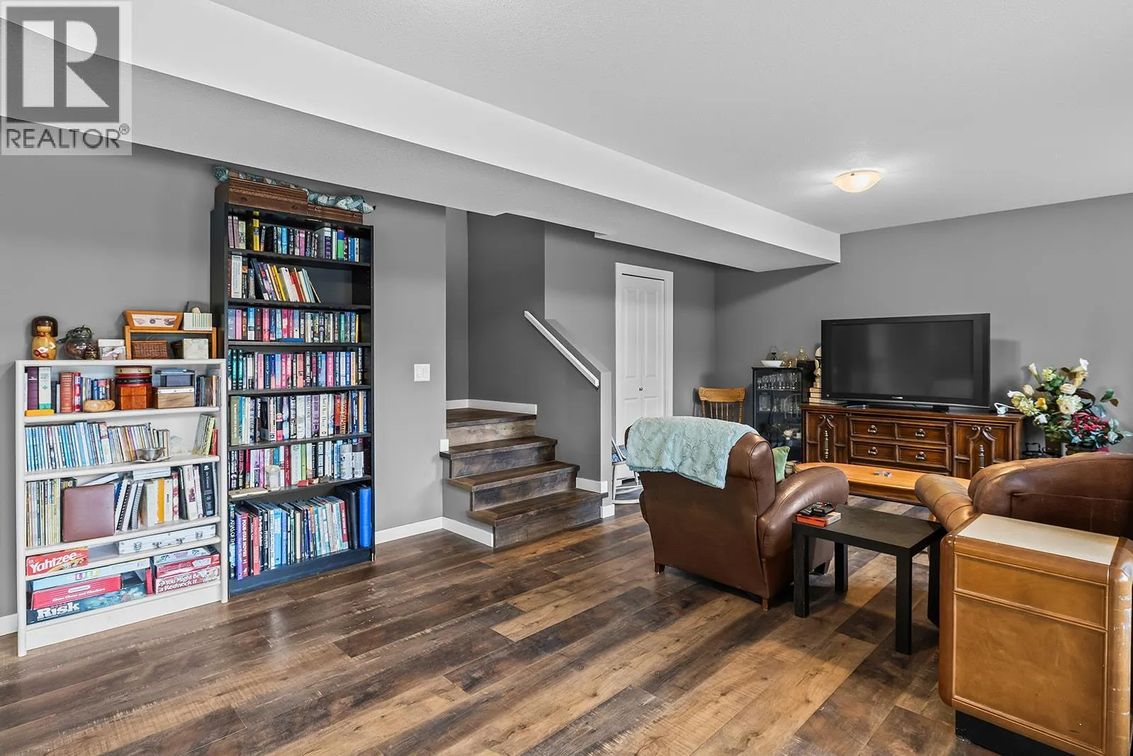 7151 Dunwaters Road