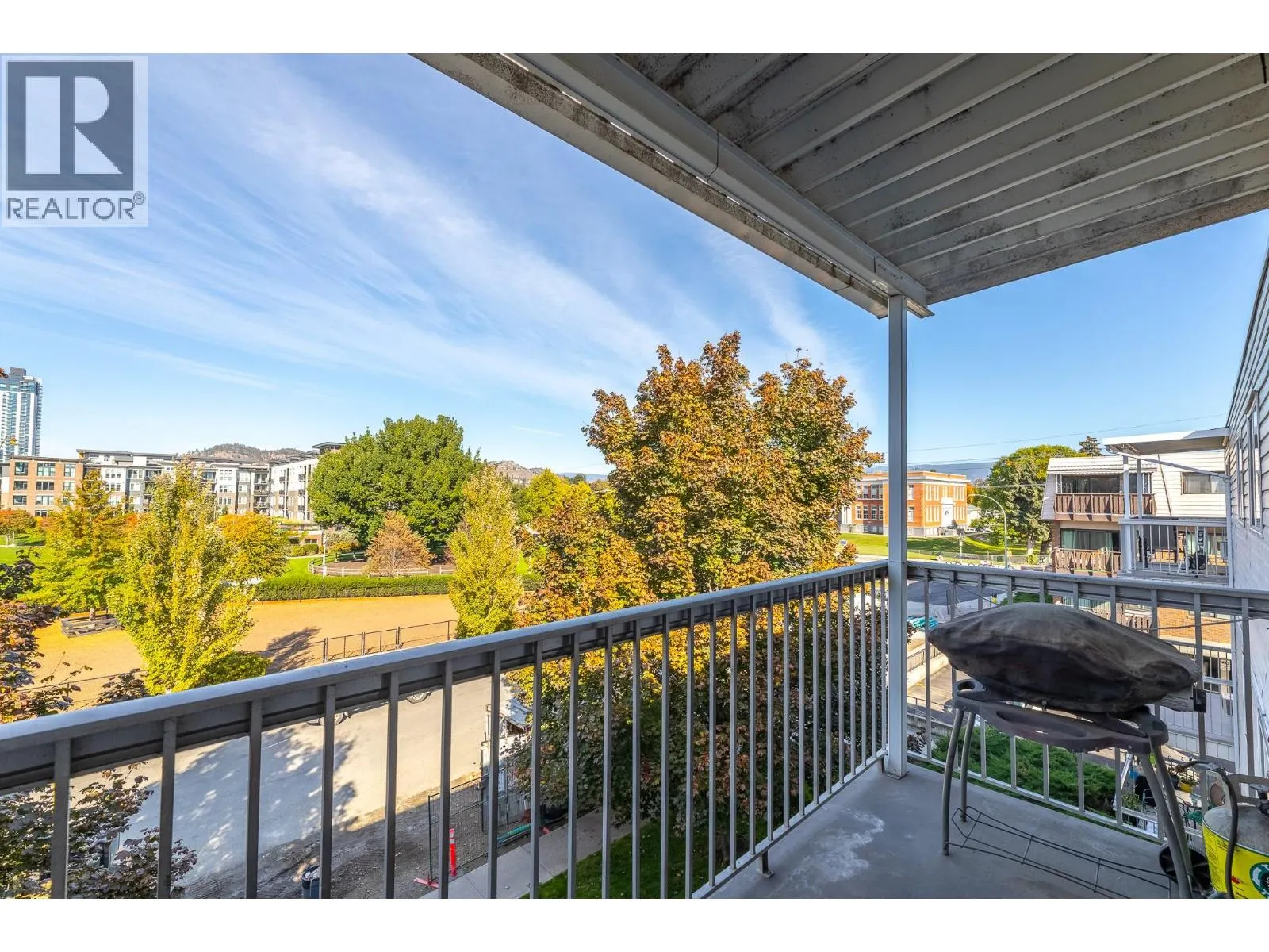 625 Rowcliffe Avenue Unit# 305