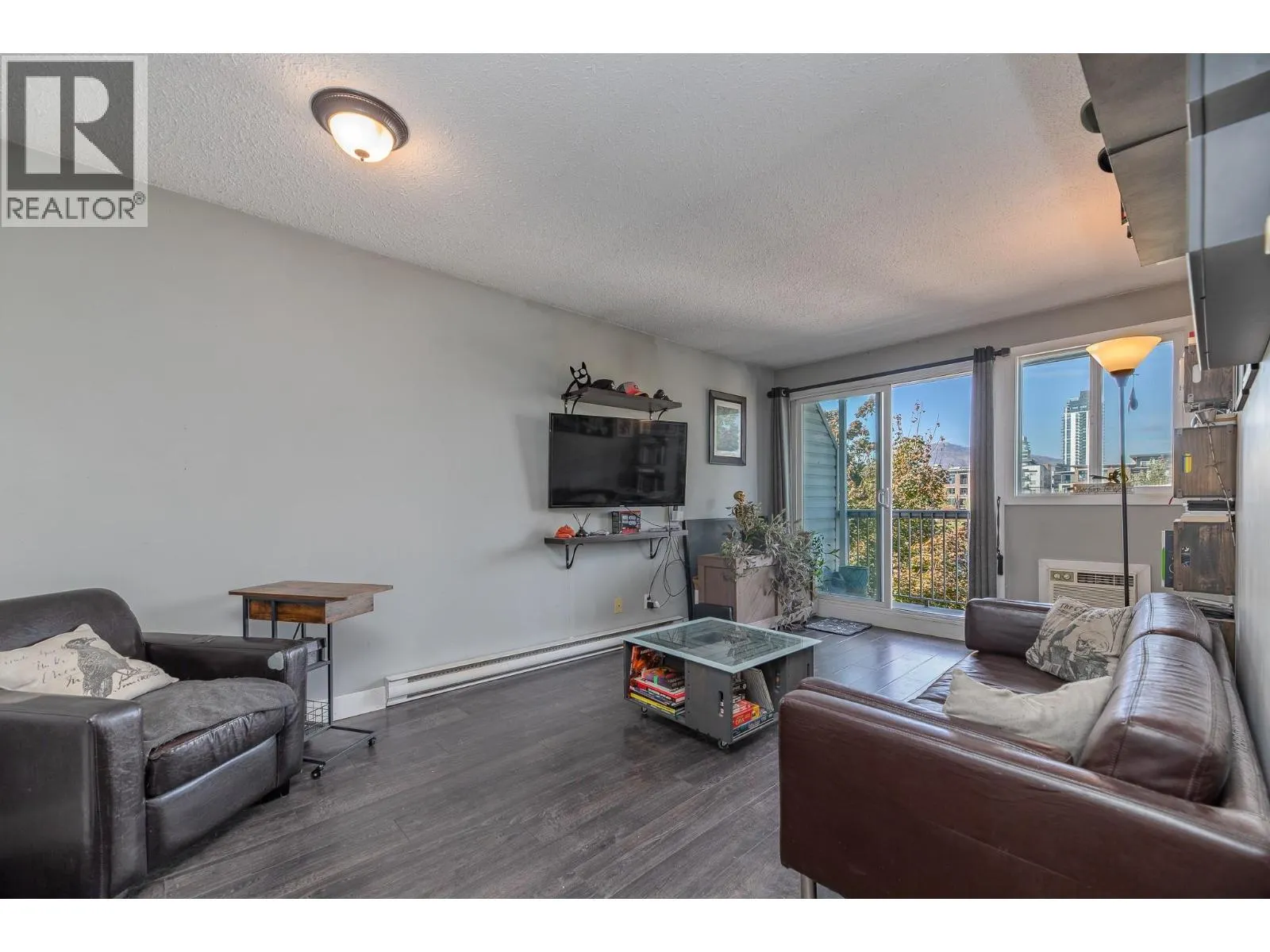 625 Rowcliffe Avenue Unit# 305