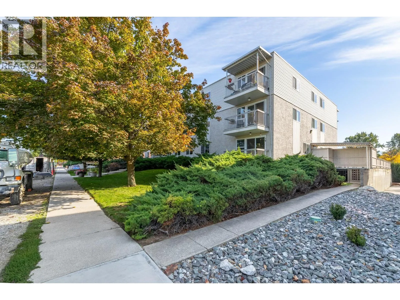 625 Rowcliffe Avenue Unit# 305