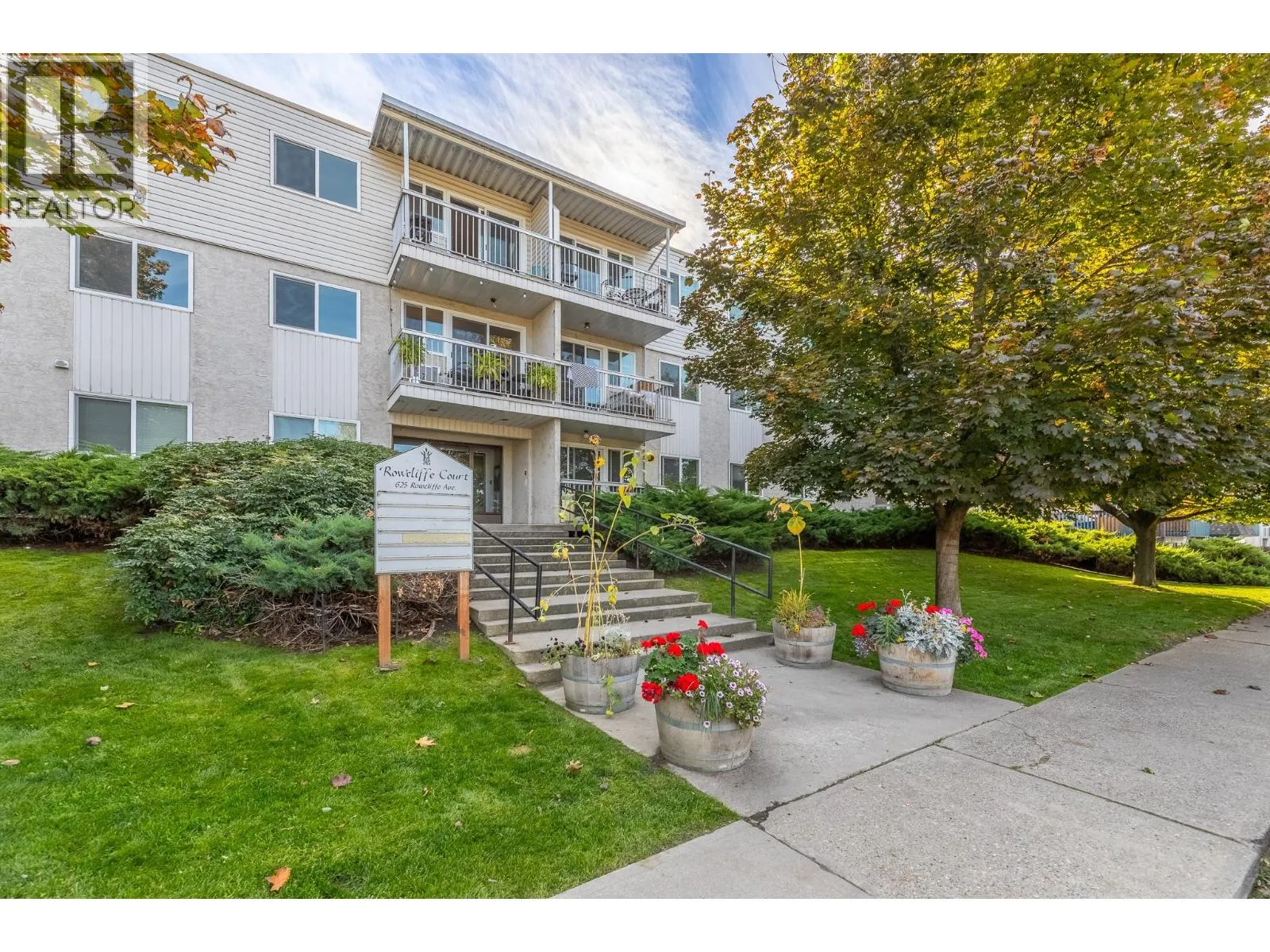 625 Rowcliffe Avenue Unit# 305