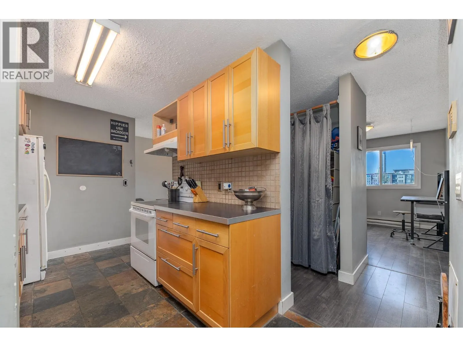 625 Rowcliffe Avenue Unit# 305