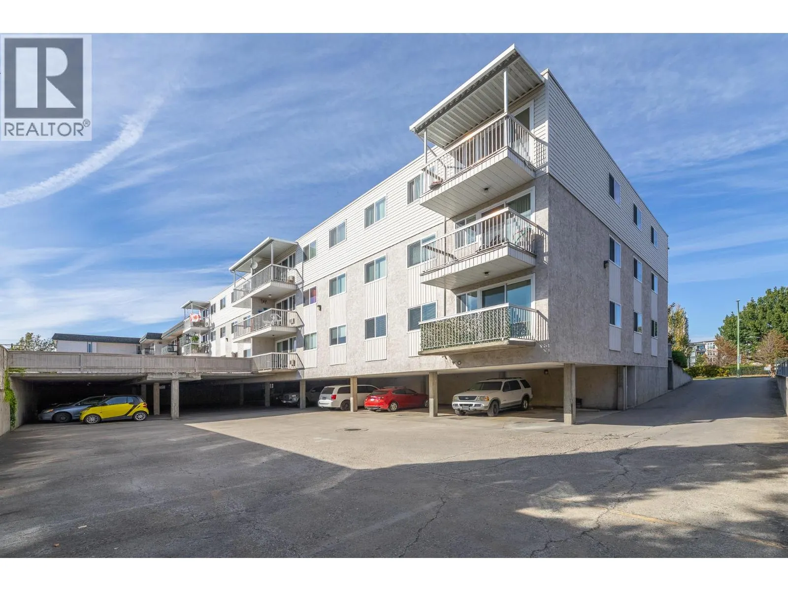 625 Rowcliffe Avenue Unit# 305