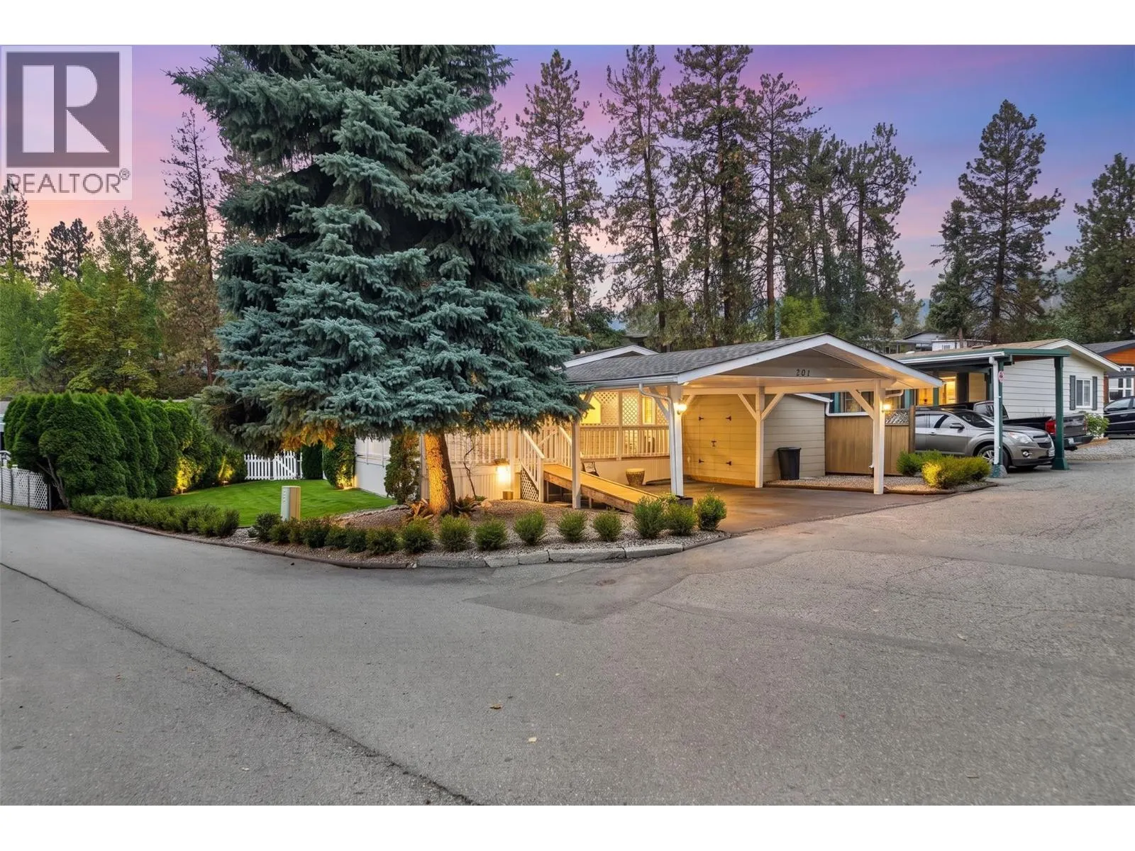 1999 Hwy 97 Highway Unit# 201