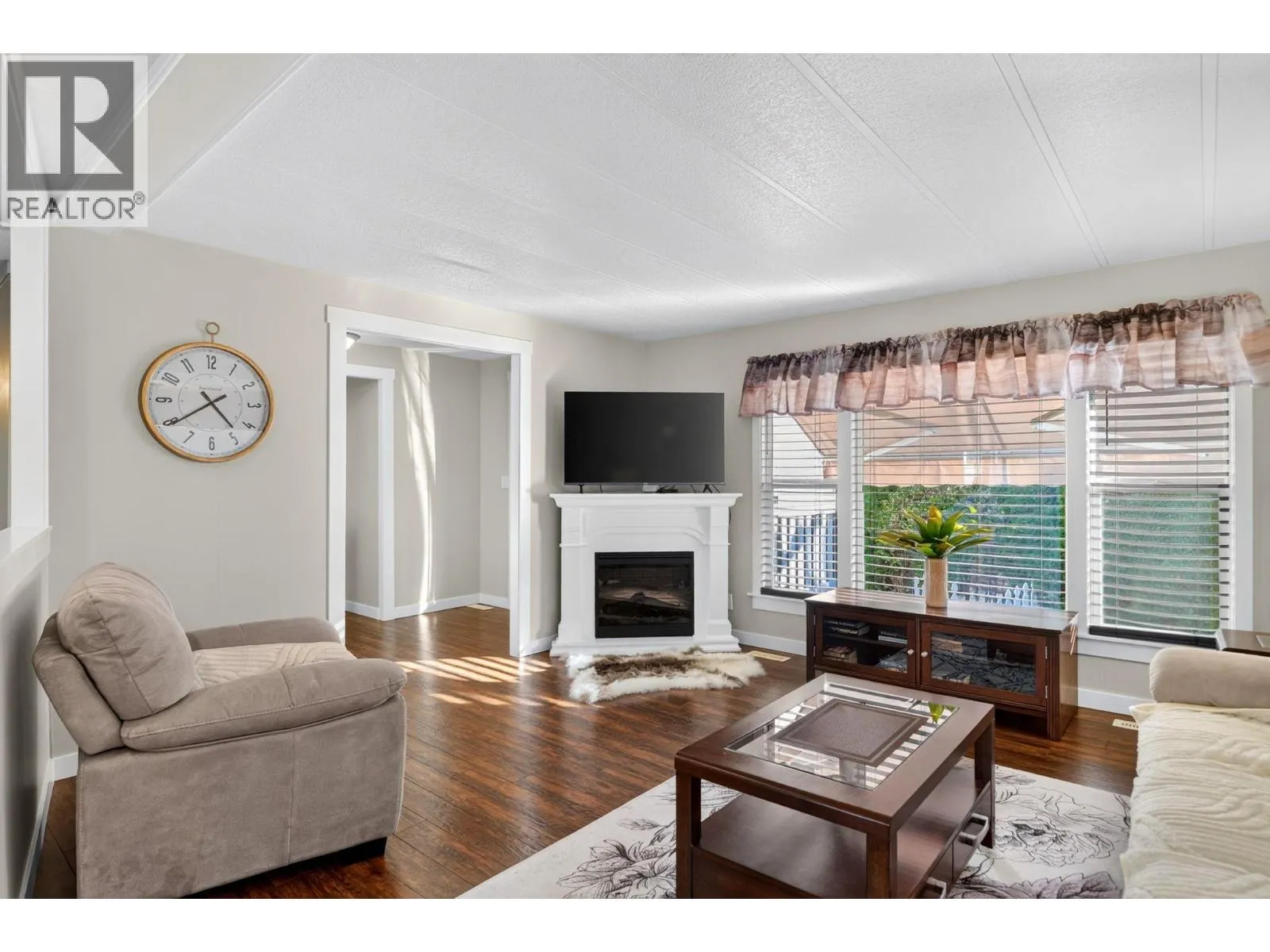 1999 Hwy 97 Highway Unit# 201