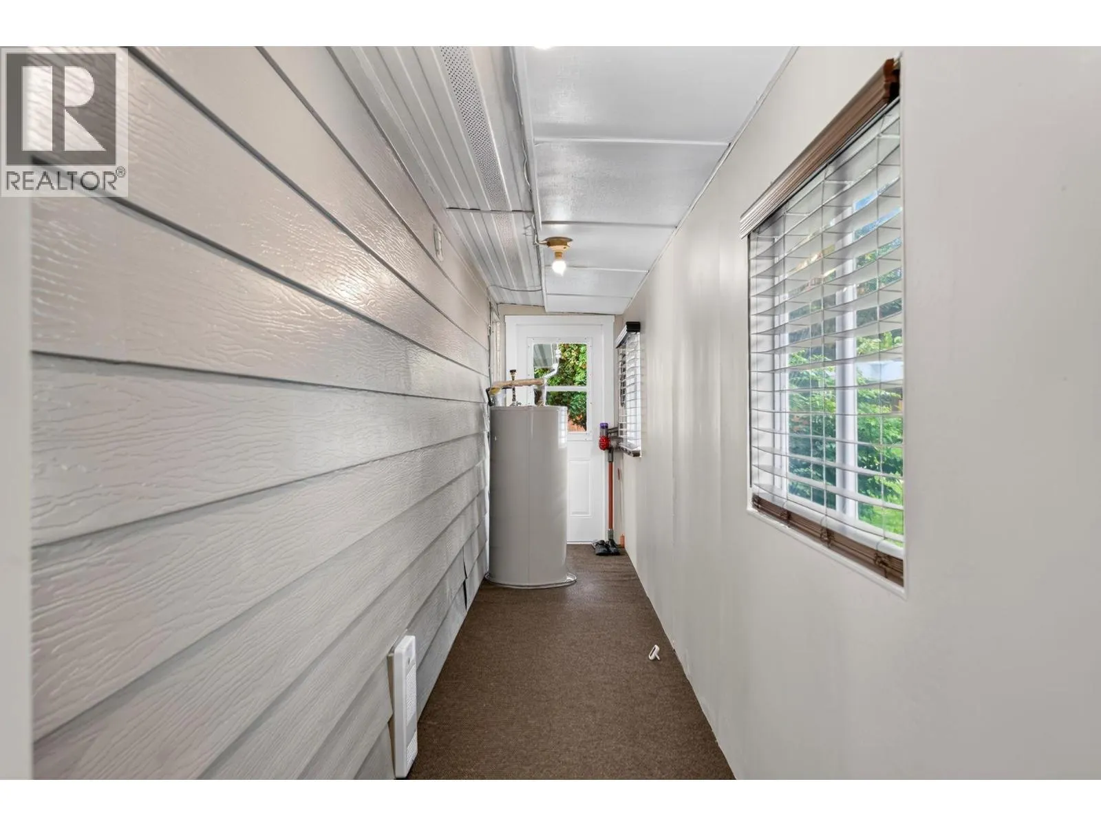 1999 Hwy 97 Highway Unit# 201