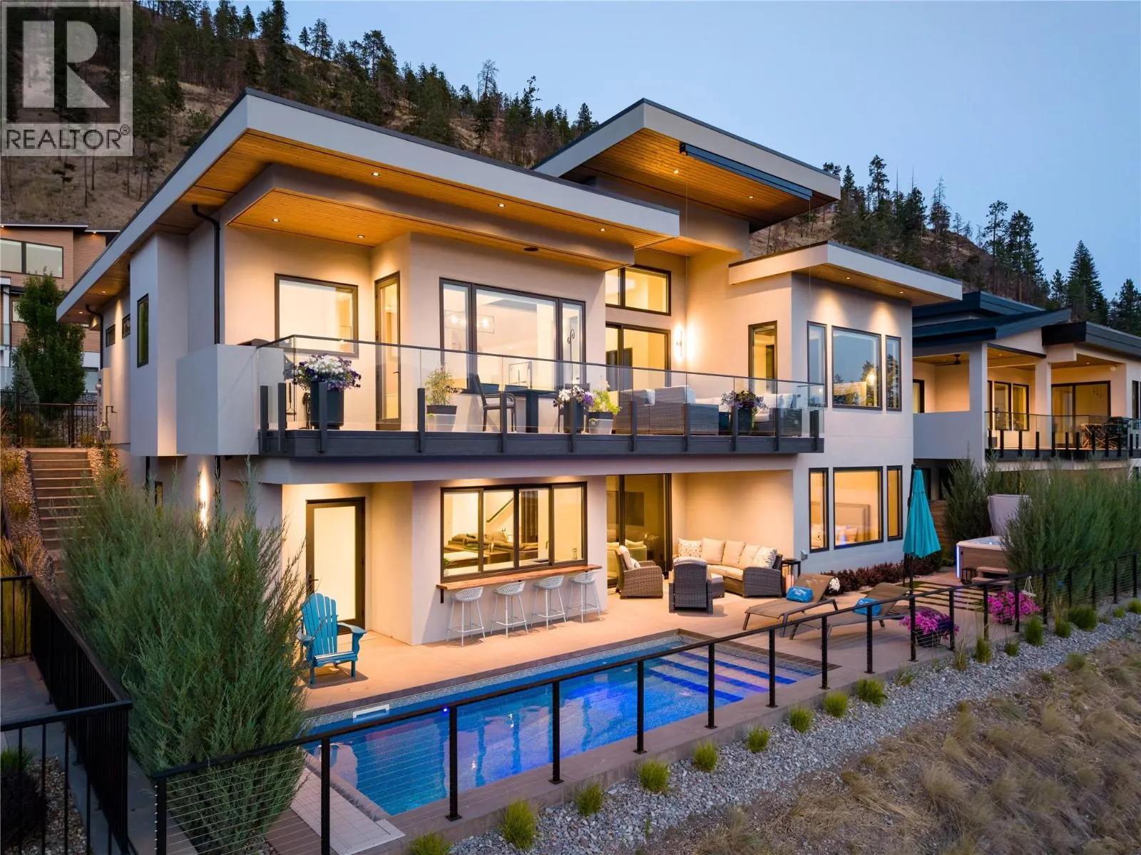 538 Clifton Court