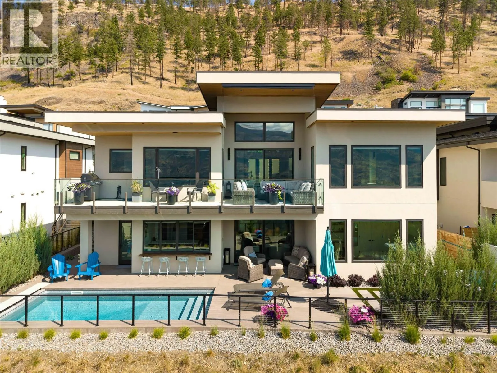538 Clifton Court