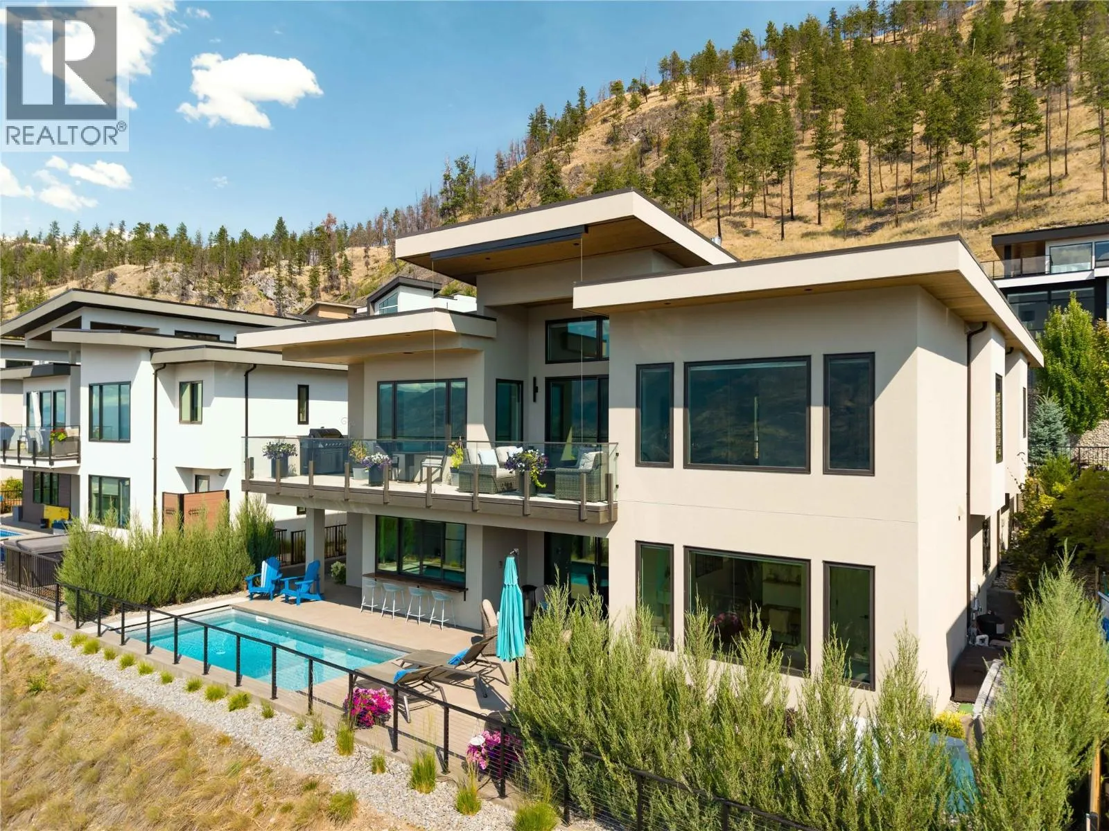 538 Clifton Court