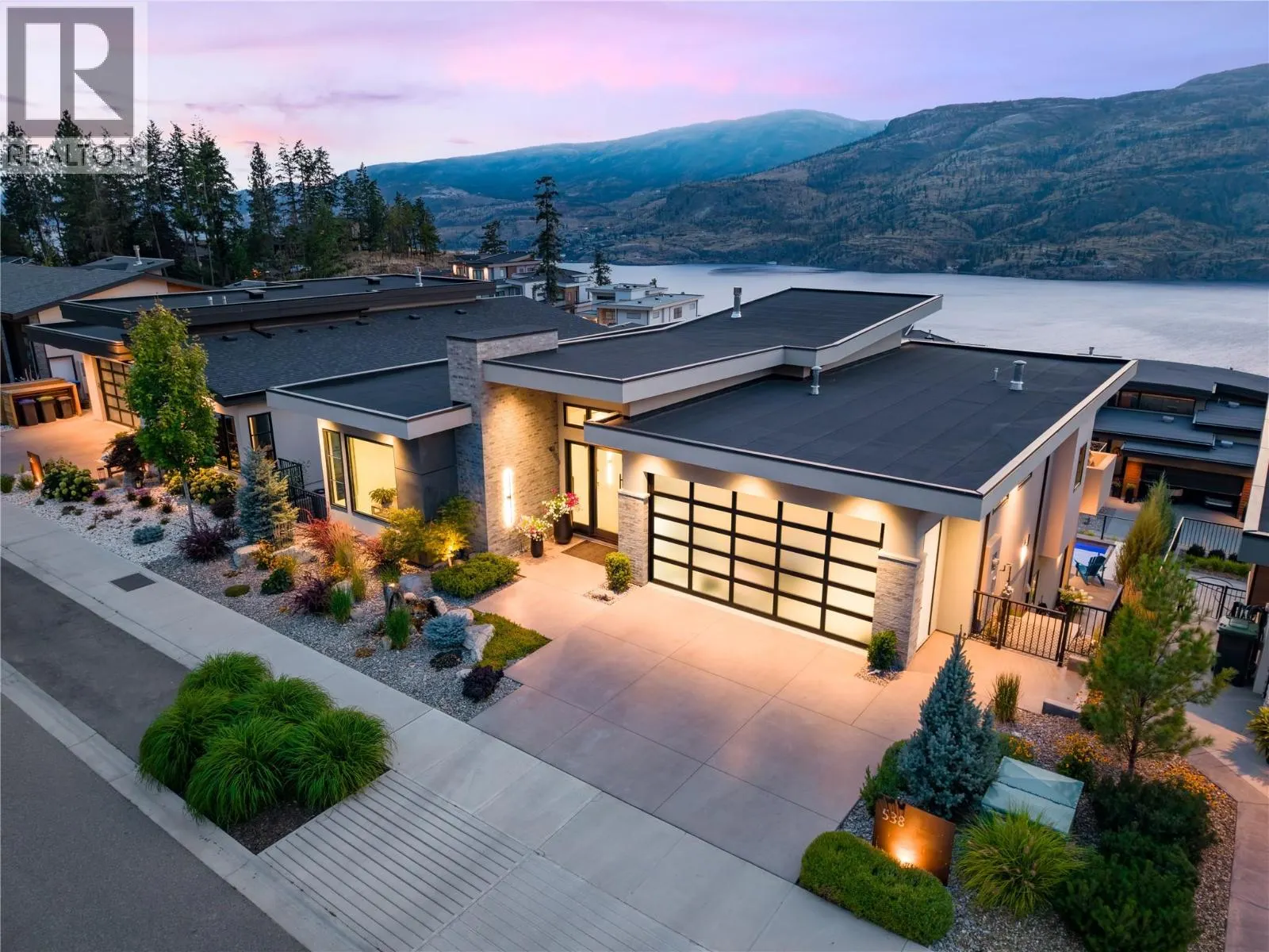 538 Clifton Court