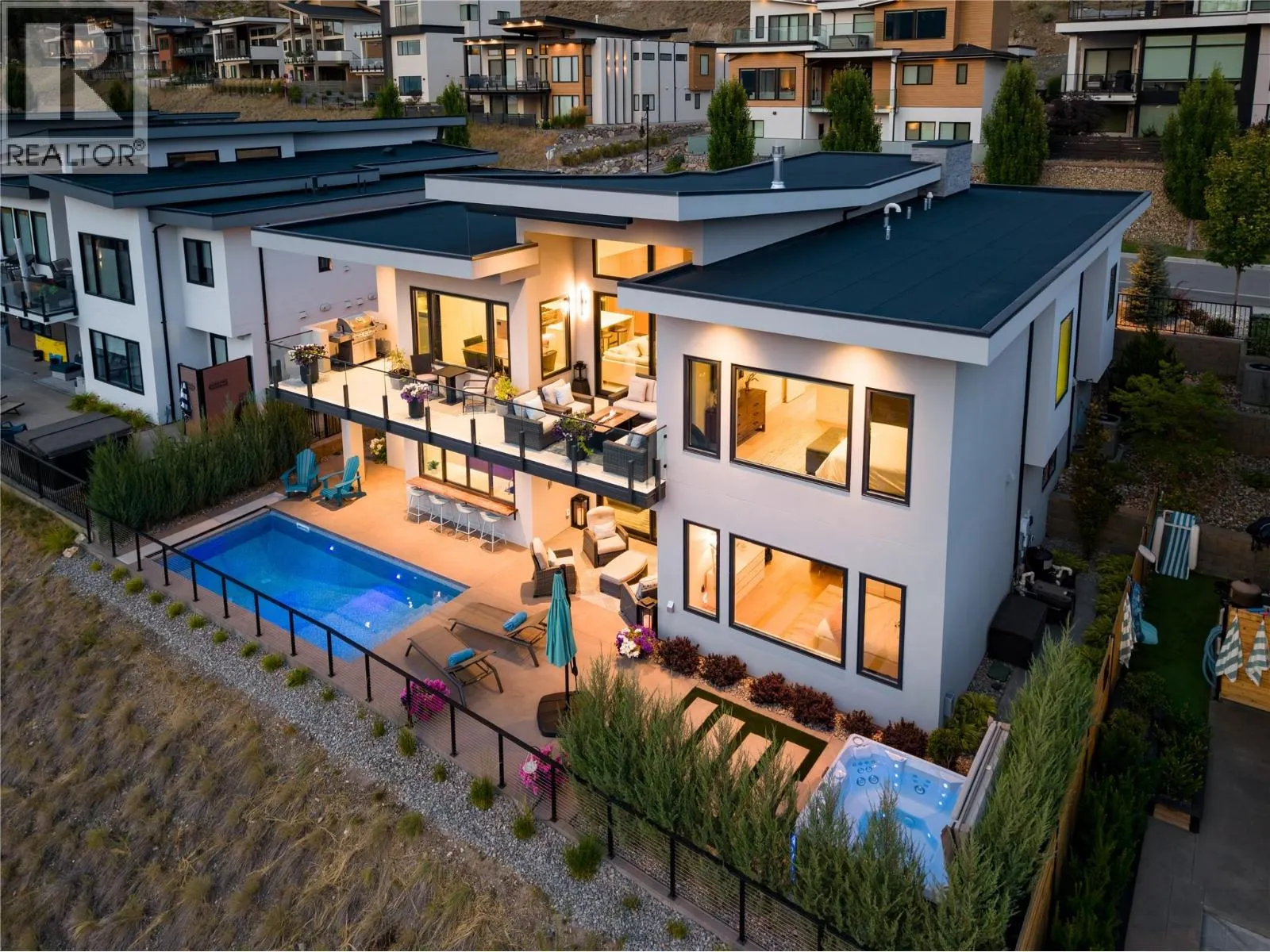 538 Clifton Court
