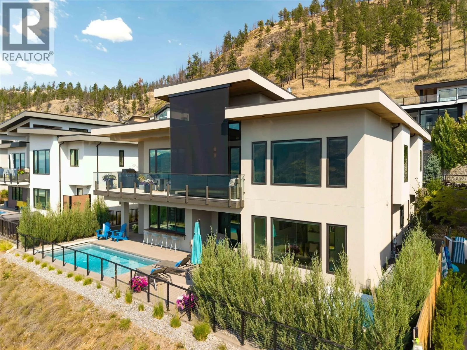538 Clifton Court