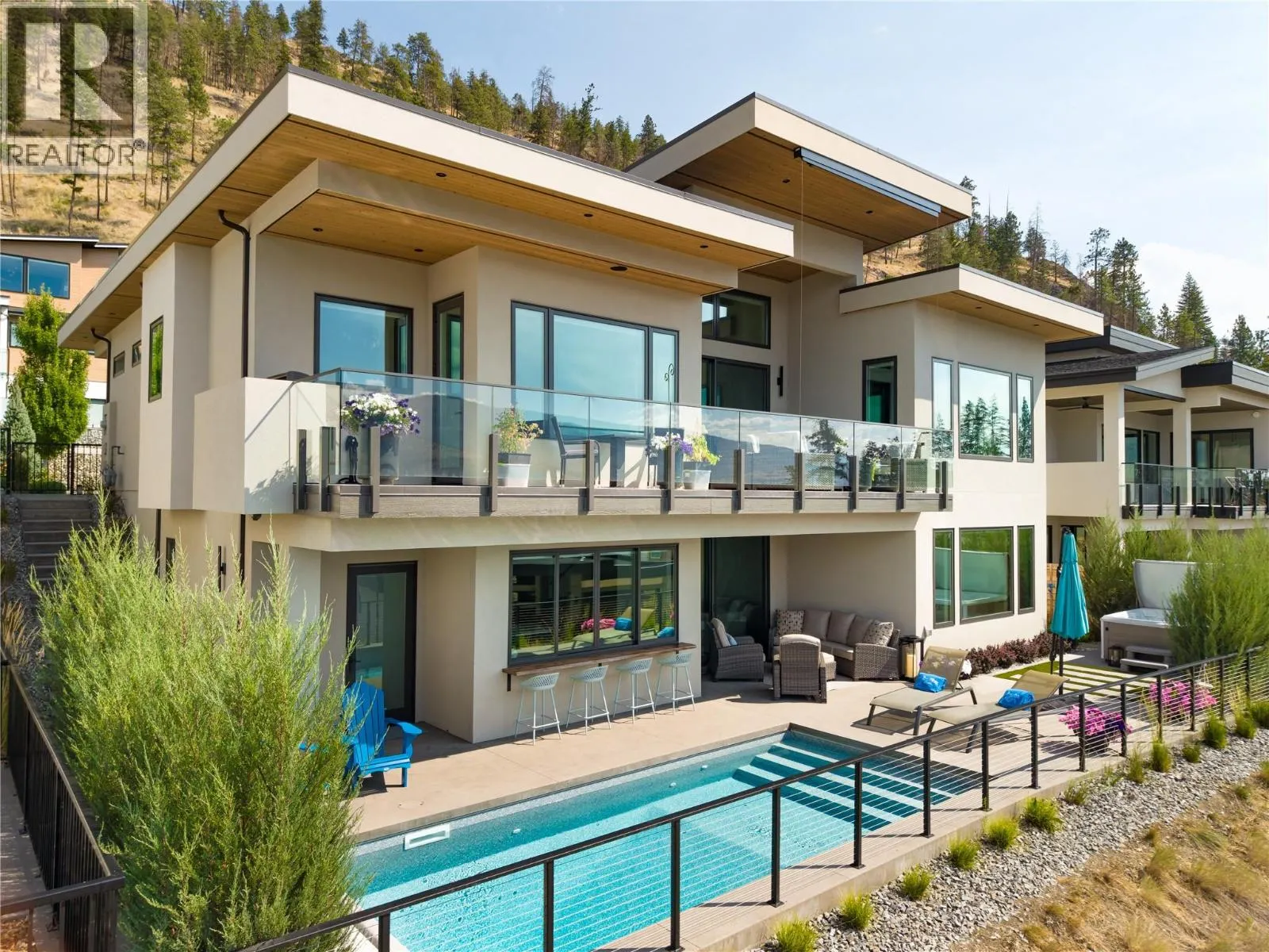 538 Clifton Court