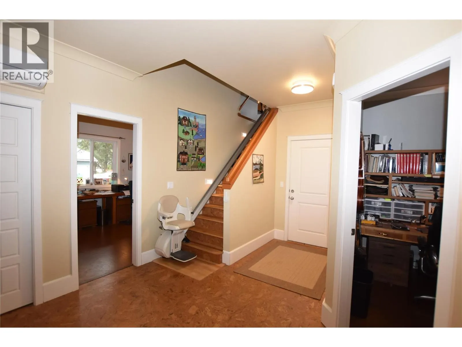 430 Hummingbird Avenue