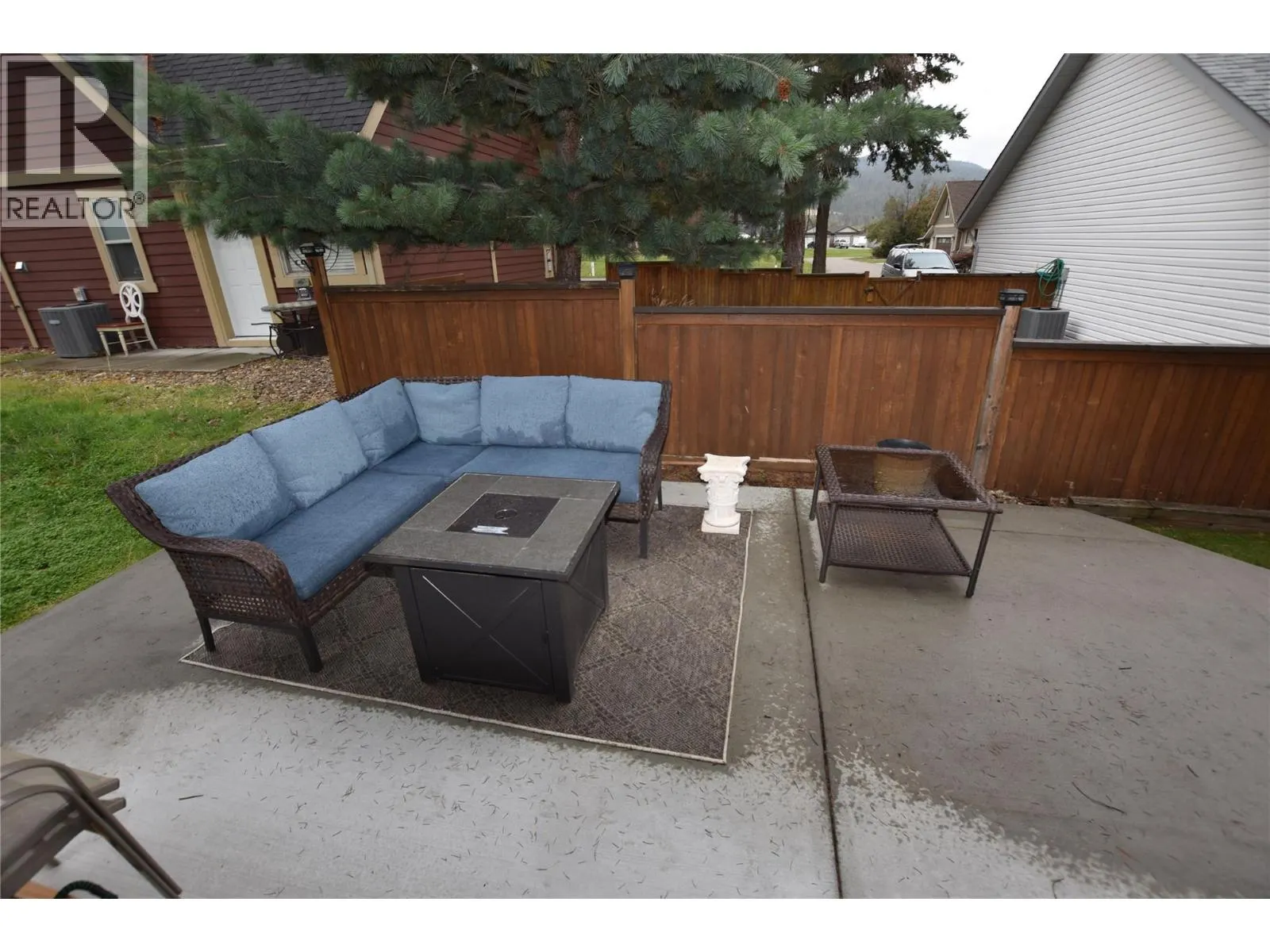 430 Hummingbird Avenue