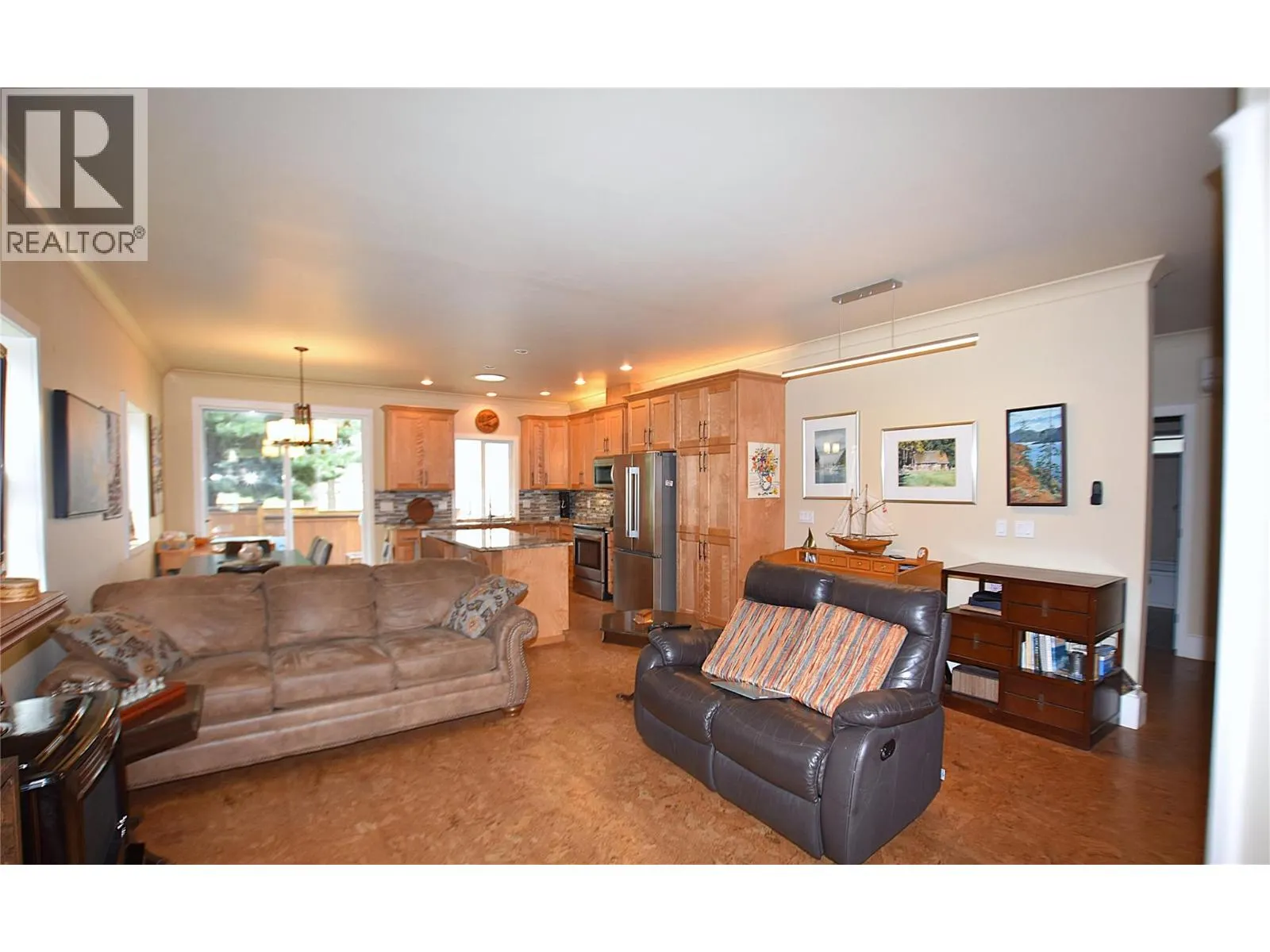 430 Hummingbird Avenue