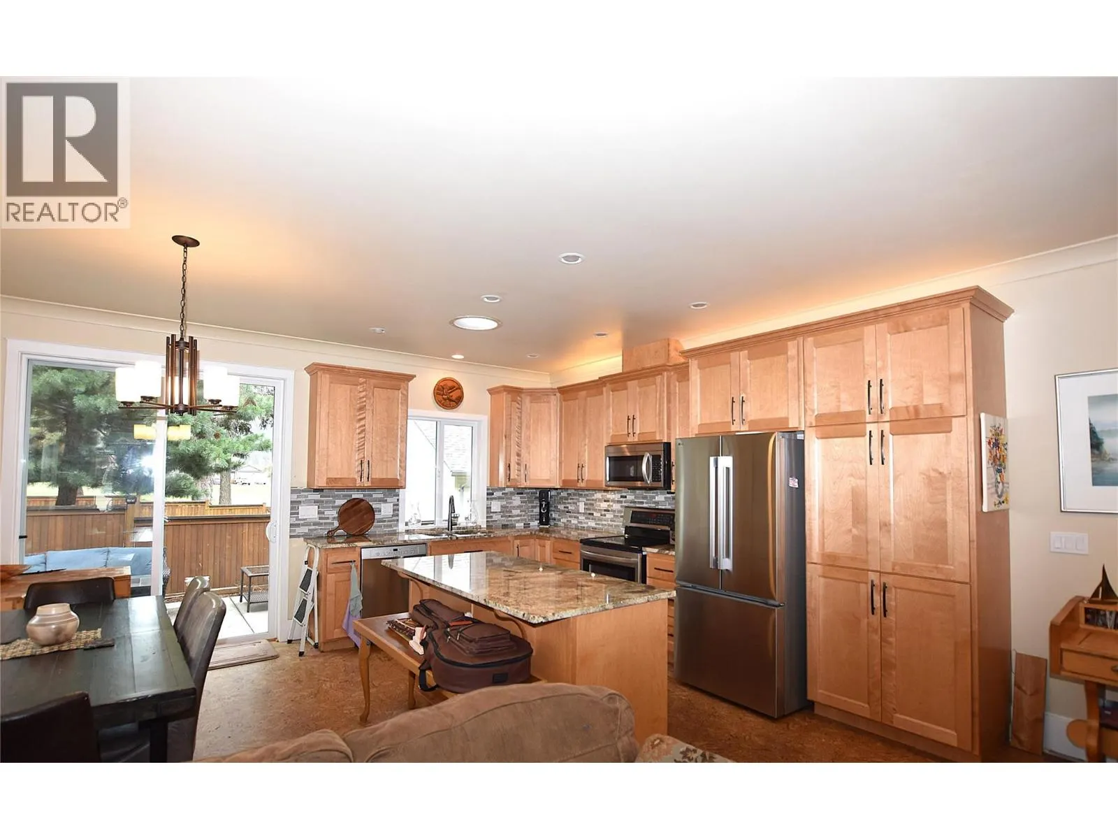 430 Hummingbird Avenue