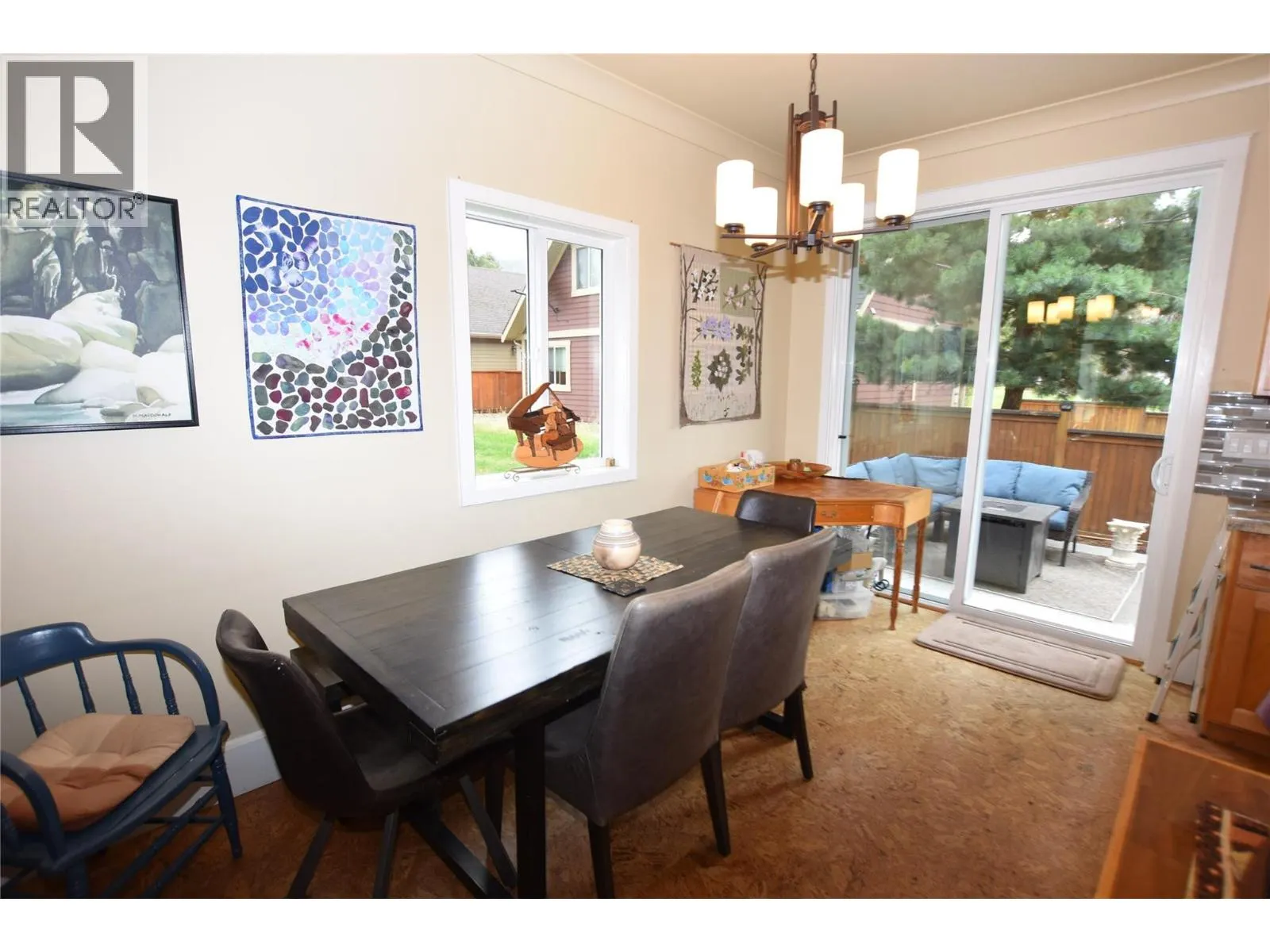 430 Hummingbird Avenue
