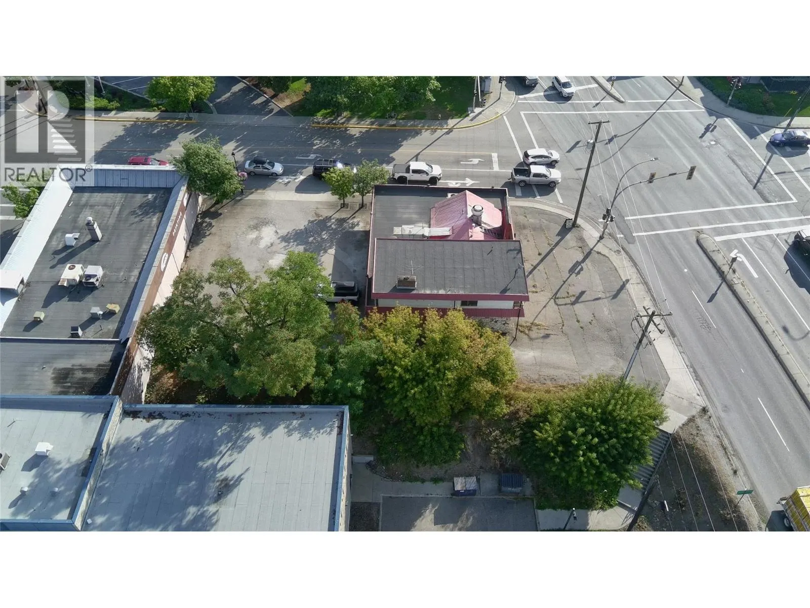 21 & 61 Shuswap Street NW