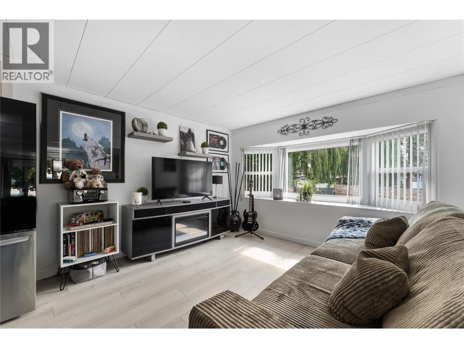 1999 97 Highway S Unit# 85