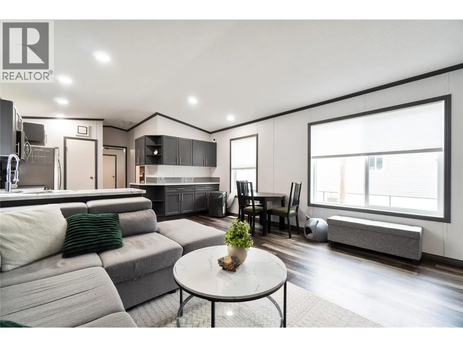 1705 Hillier Road Unit# 10