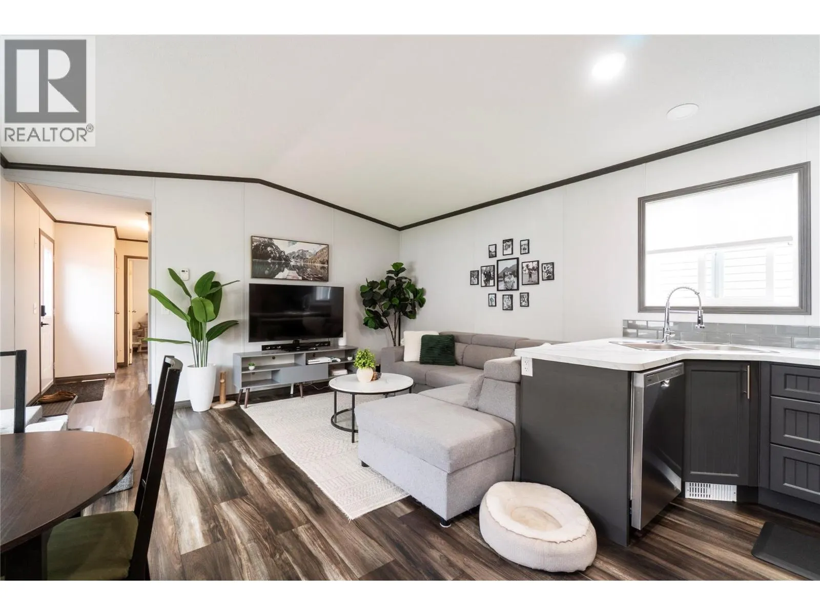 1705 Hillier Road Unit# 10