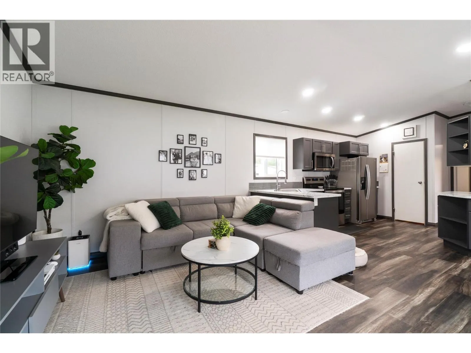 1705 Hillier Road Unit# 10