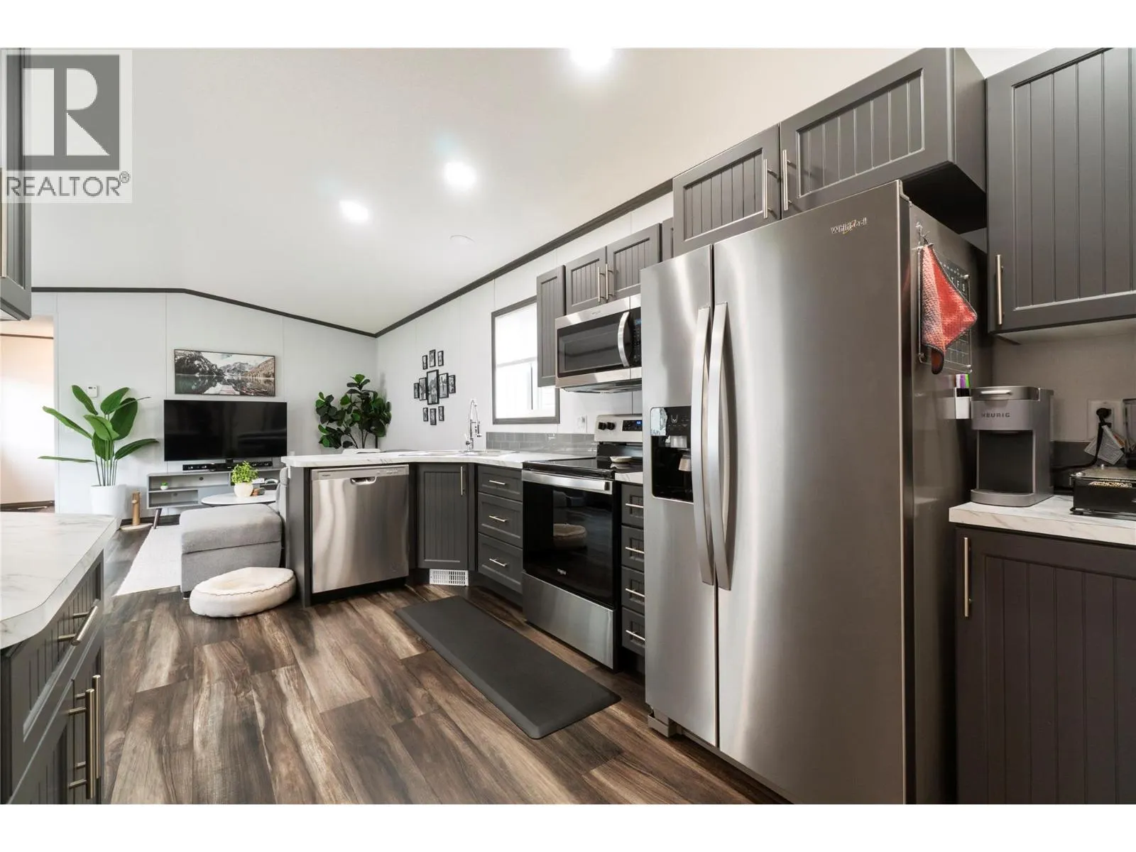 1705 Hillier Road Unit# 10