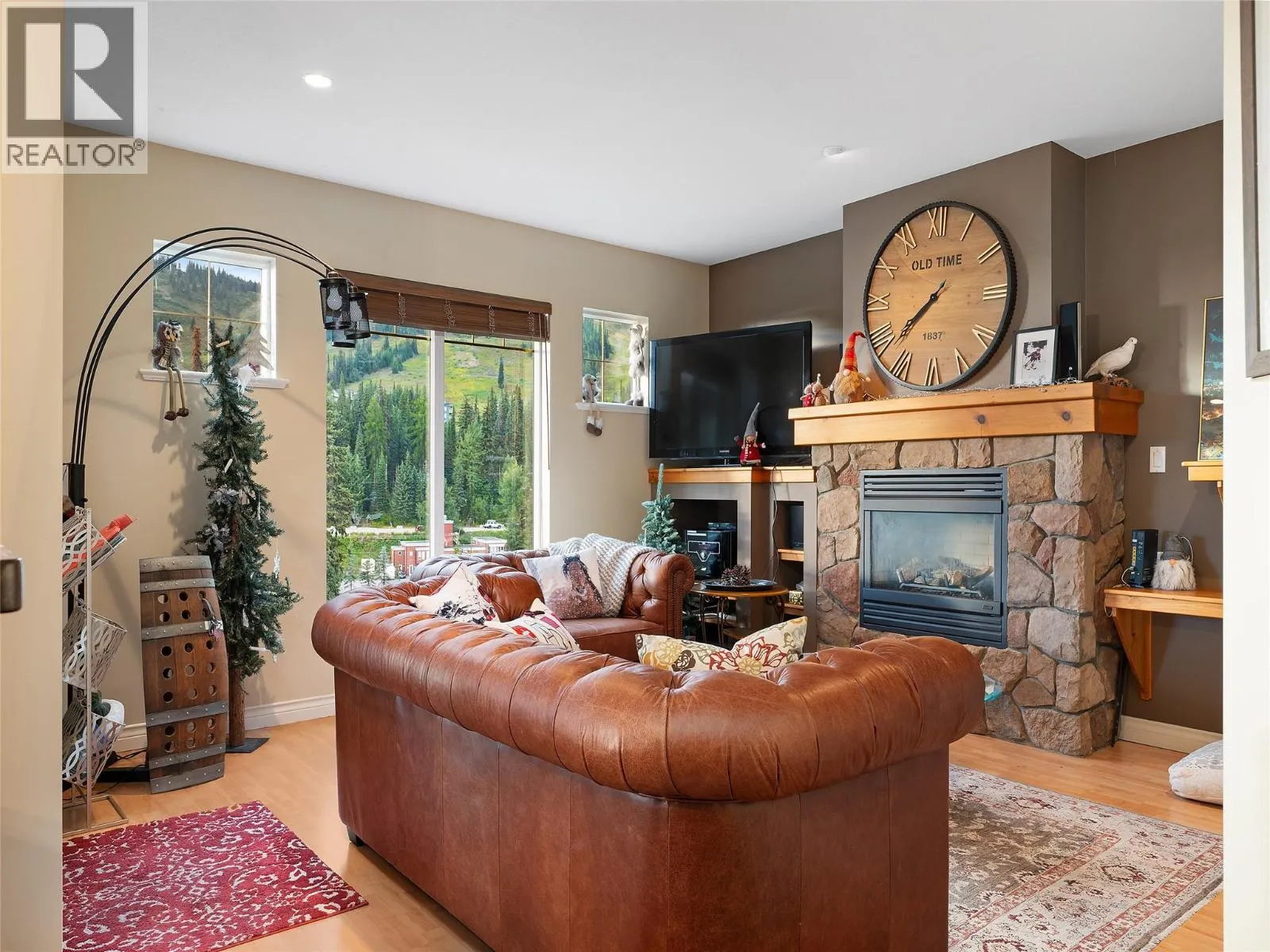 415 Silver Queen Road Unit# 2