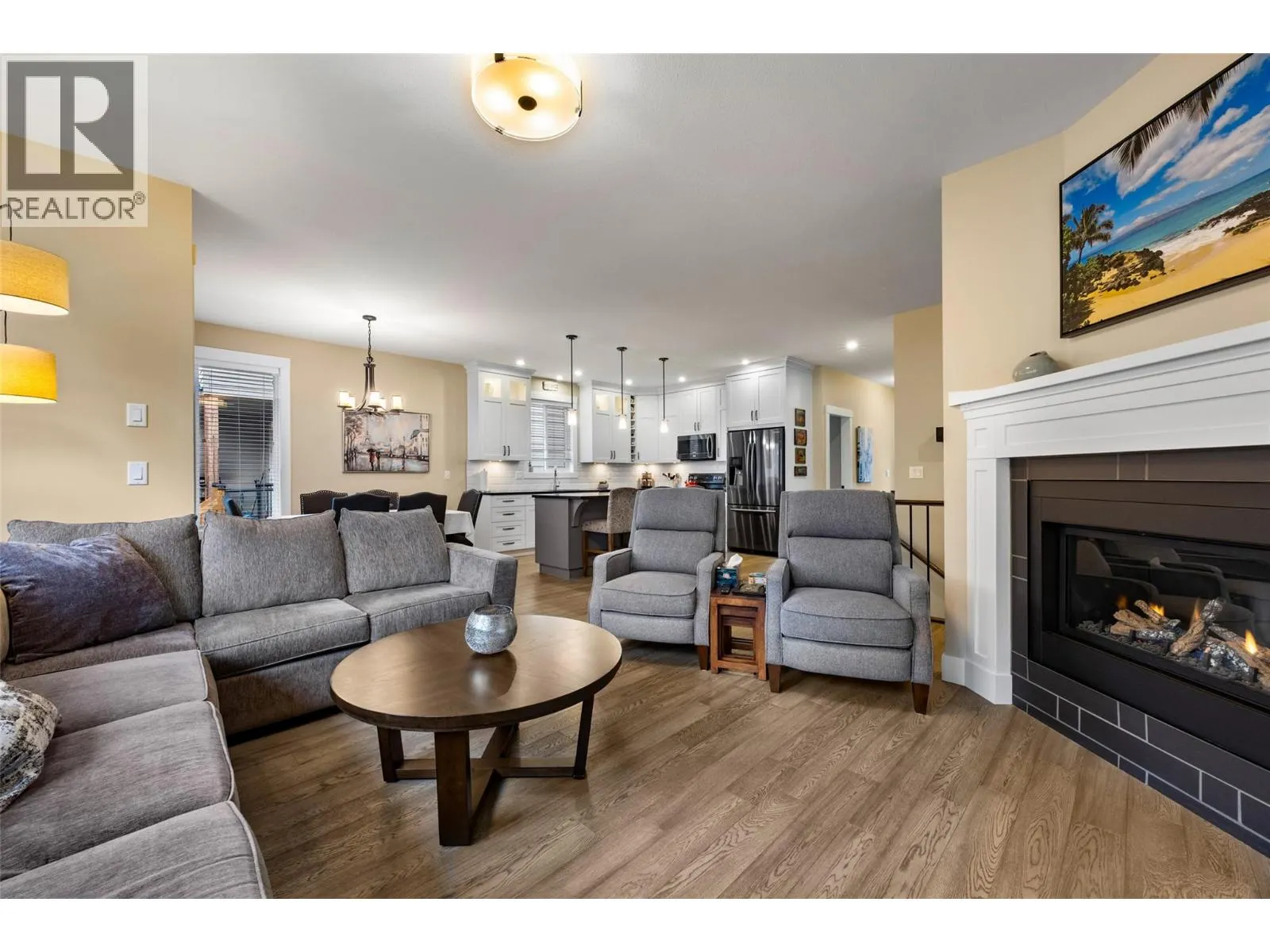 1538 EMERALD Drive