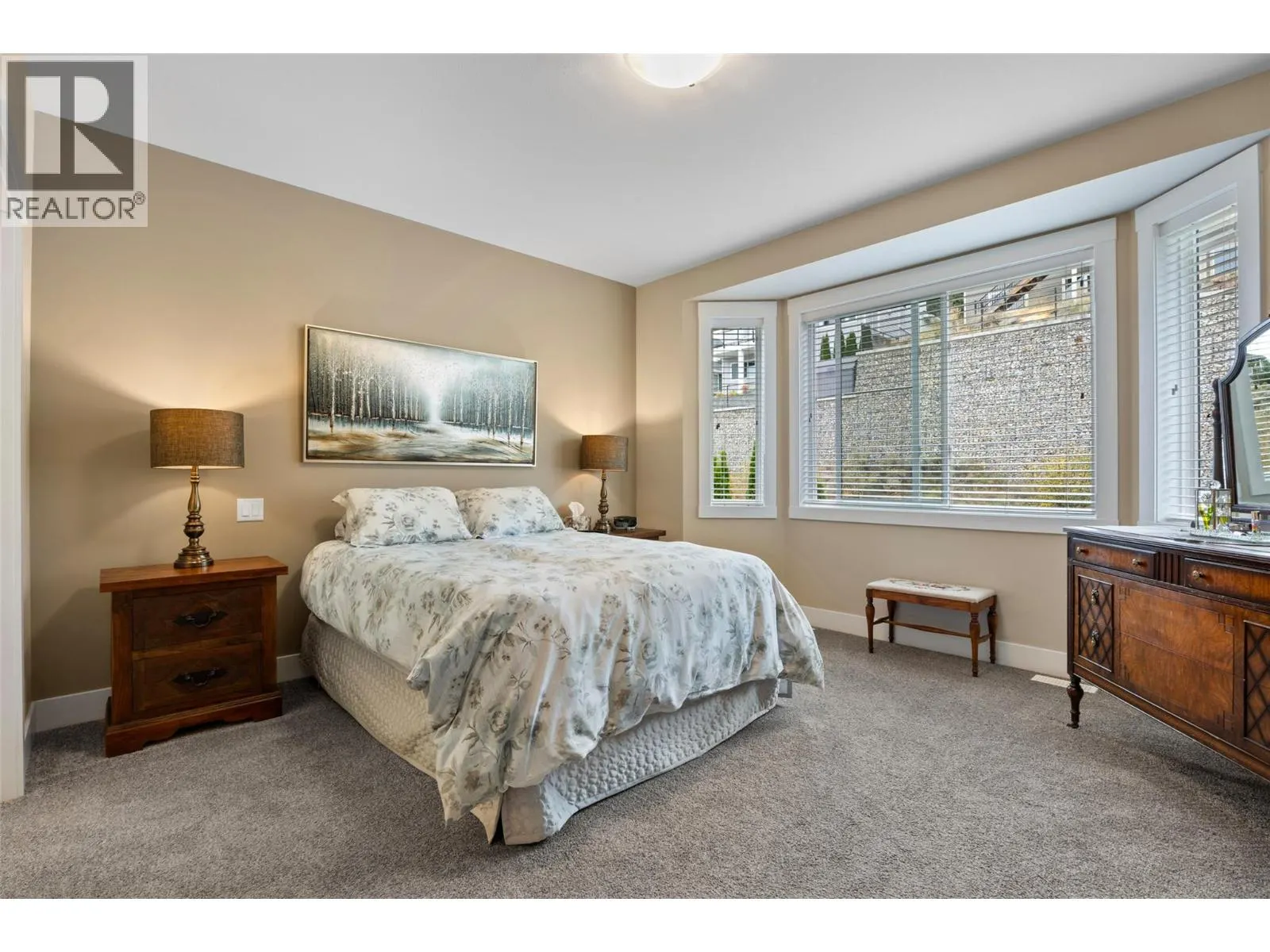 1538 EMERALD Drive