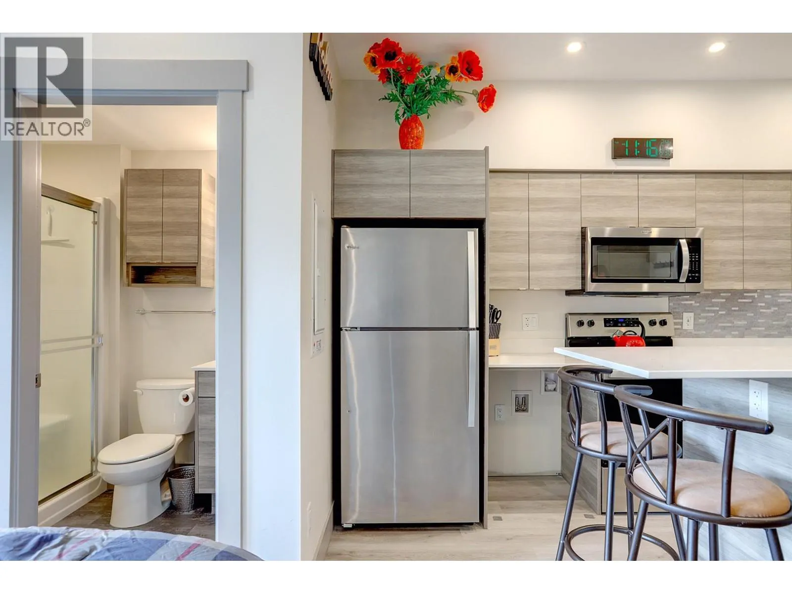 2555 Lakeshore Road Unit# 419