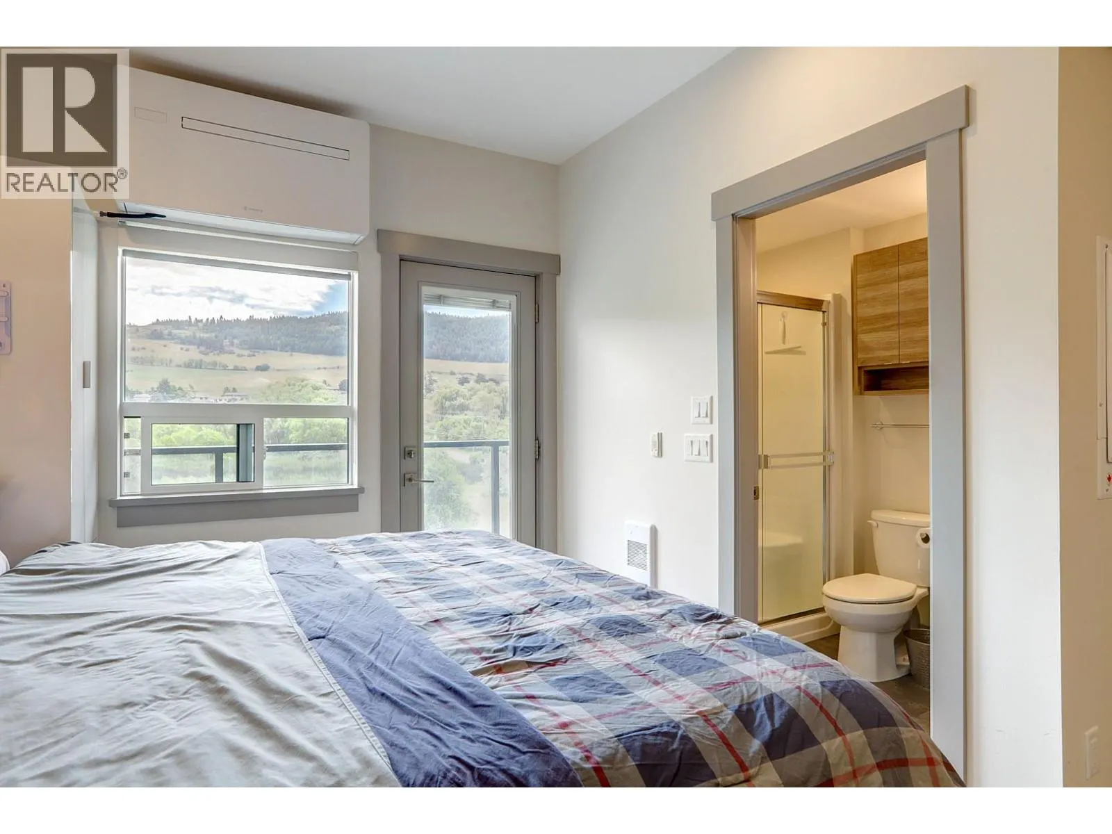 2555 Lakeshore Road Unit# 419